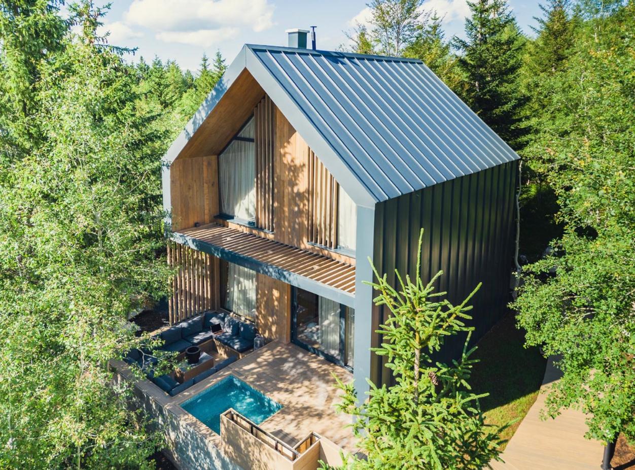 MONTE PINE CHALETS view 5