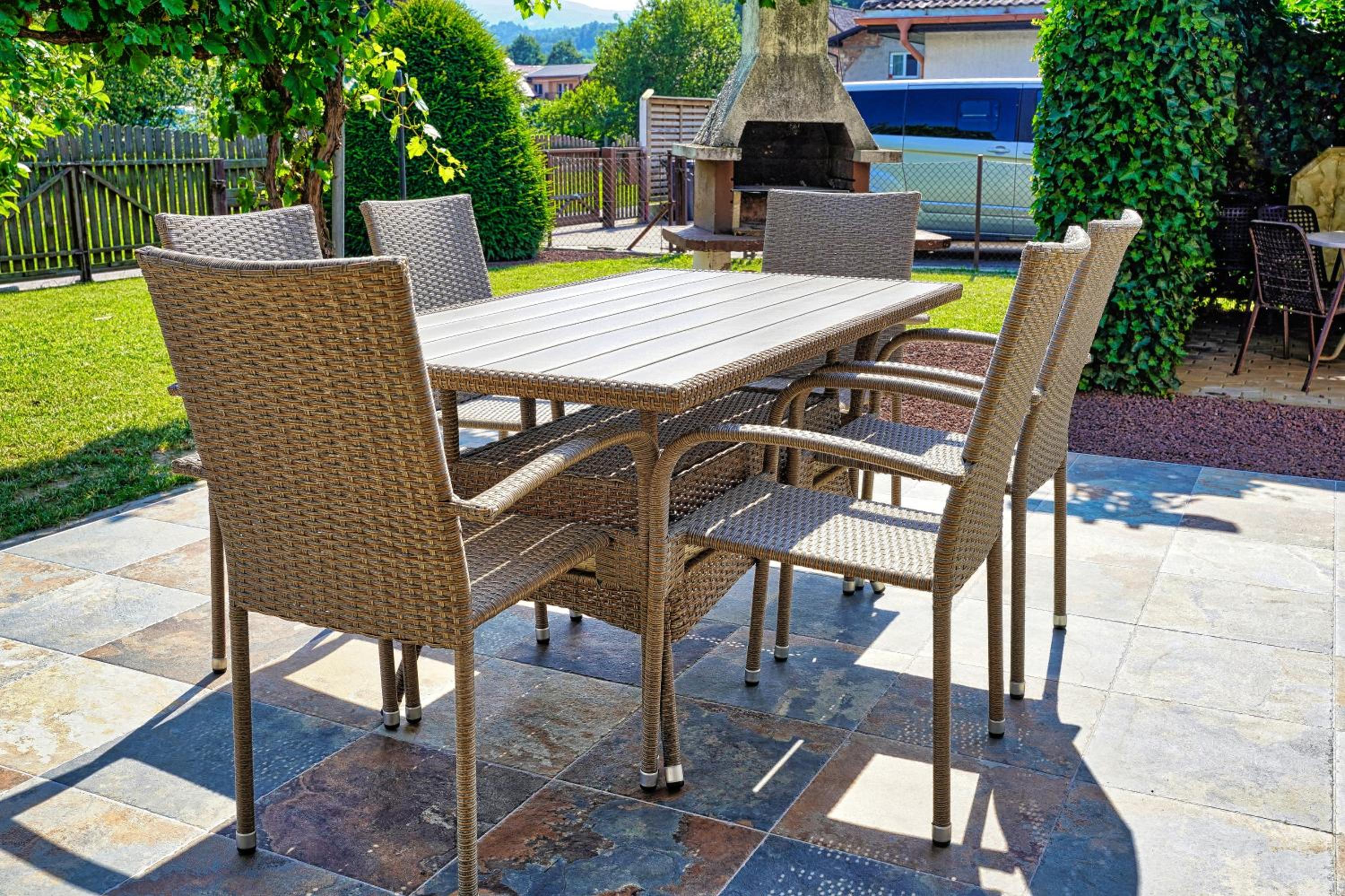 Jacuzzi, BBQ & EV plug - 5BR Villa Villi with Garden