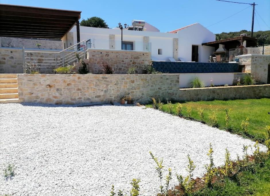 VILLA HALEPOURI