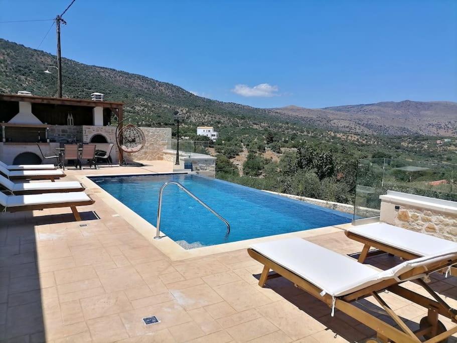 VILLA HALEPOURI
