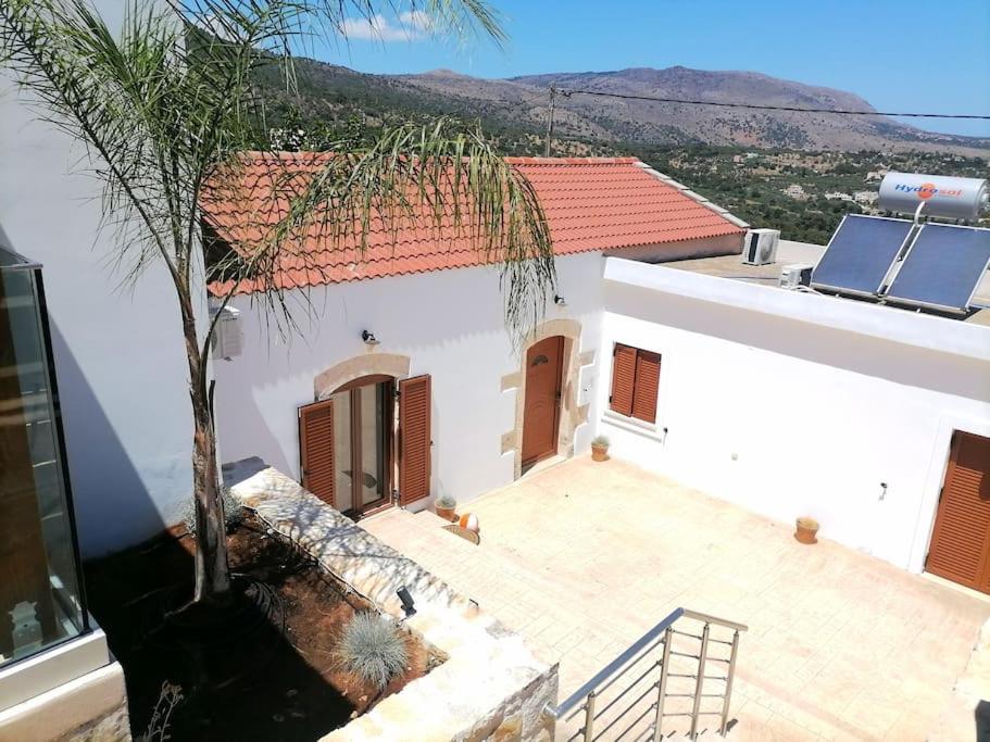 VILLA HALEPOURI