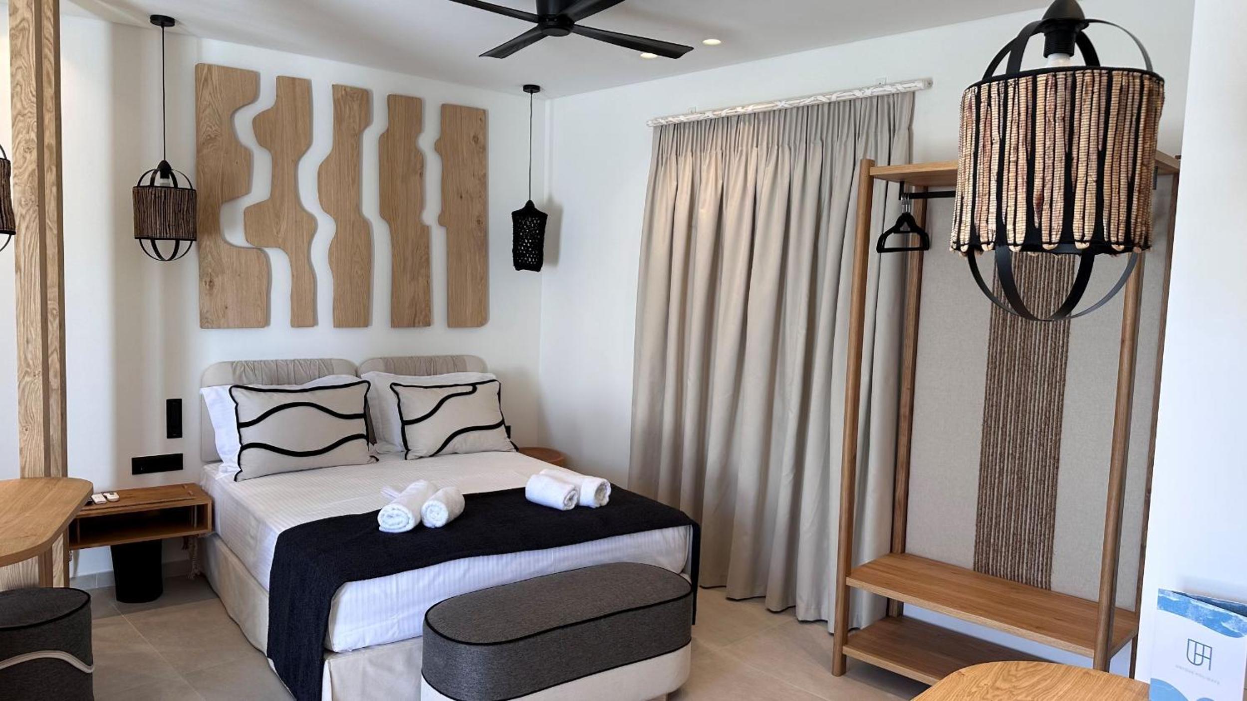 Aristotle Suites photo 2