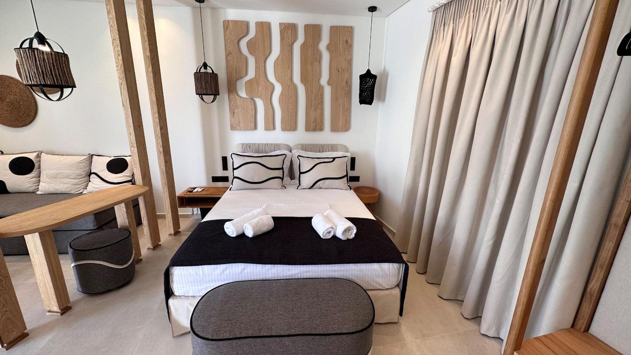 Aristotle Suites