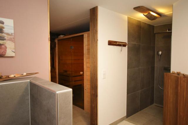 Ferienhaus Freiheit - Modernes Haus in alpenländischem Stil für Urlaub und Workation in bester Lage am Fuß der Alpen