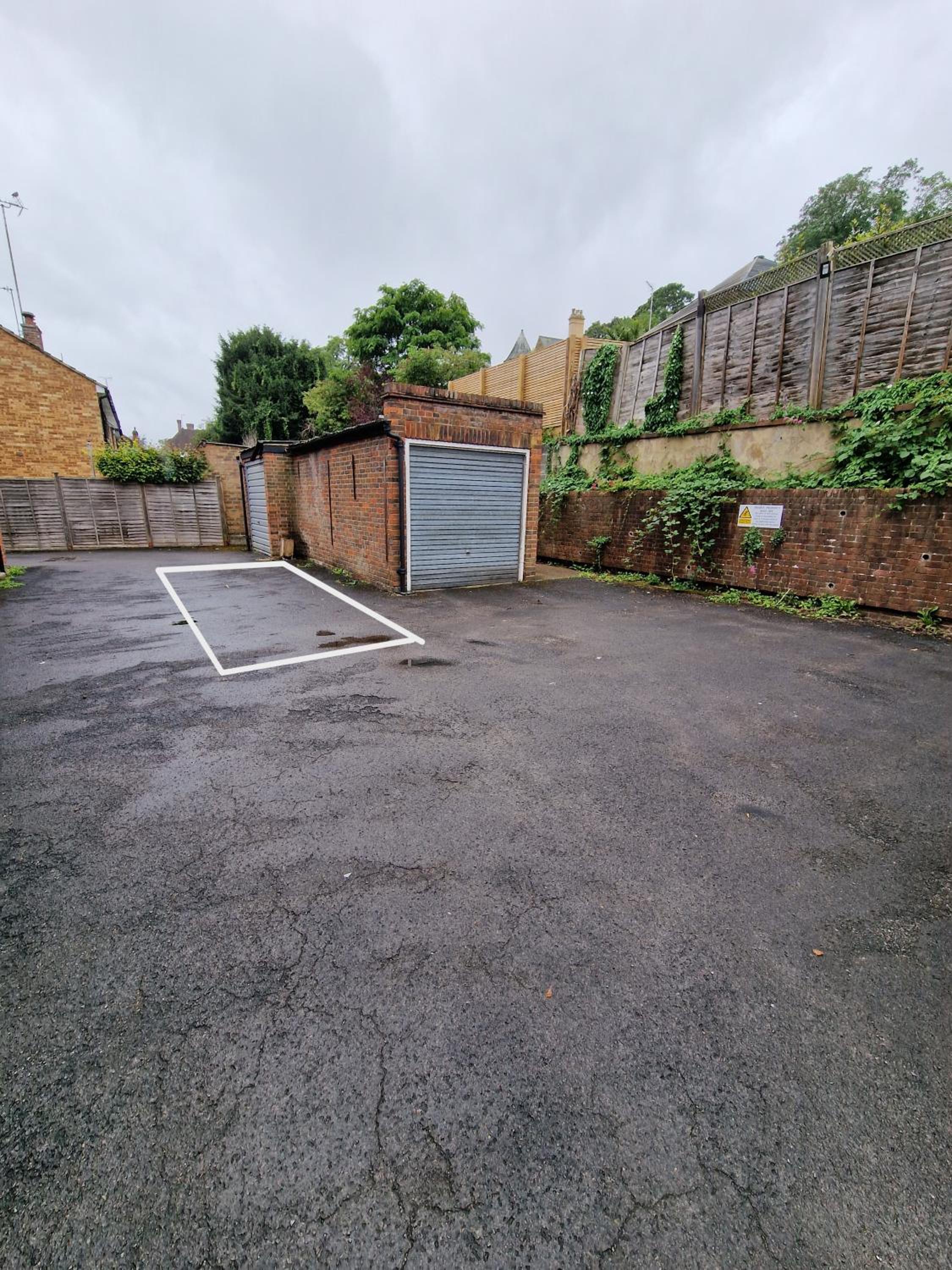 Guildford Vacations - Millmead Apartment in central Guildford with parking - Property Image 6