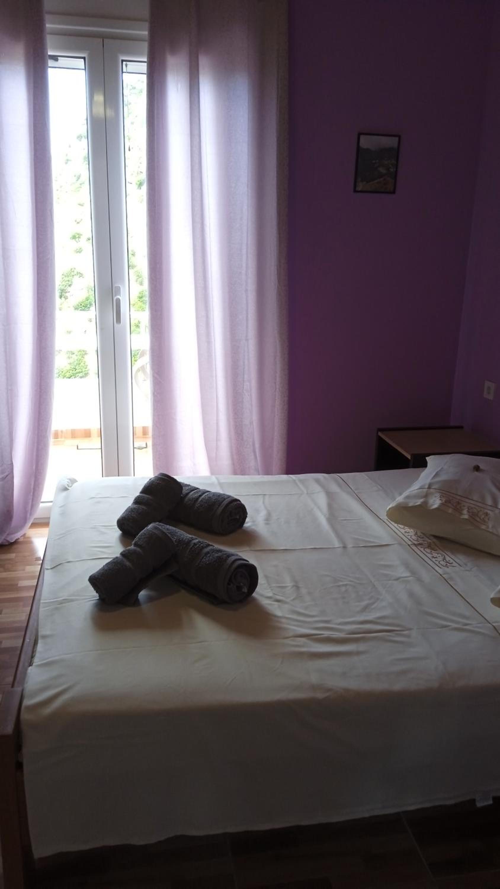 Tolis Rooms