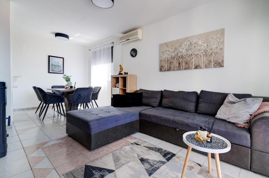 Apartment Tera view 5