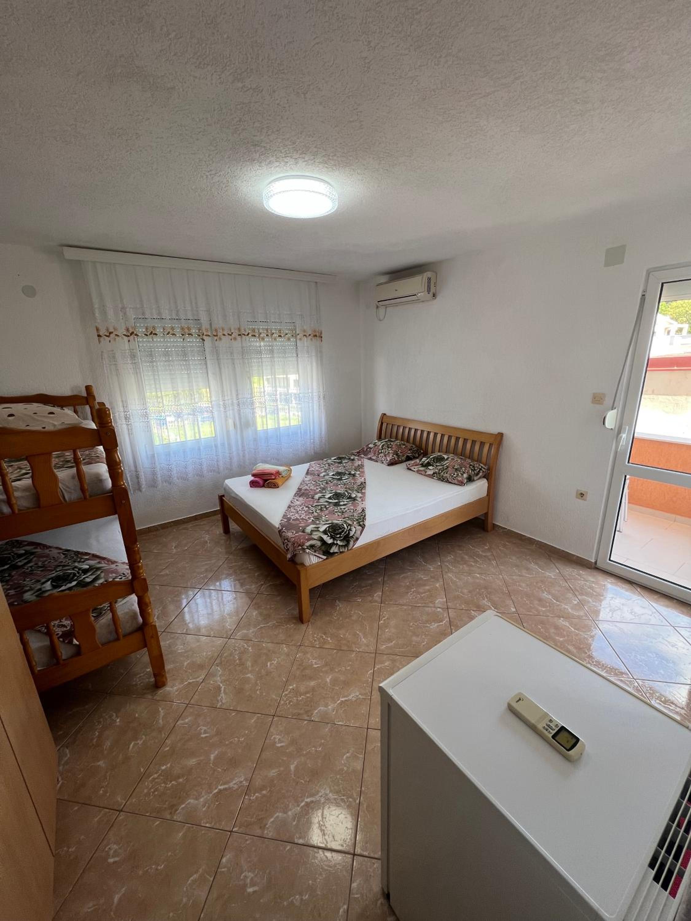 Apartments Zalli