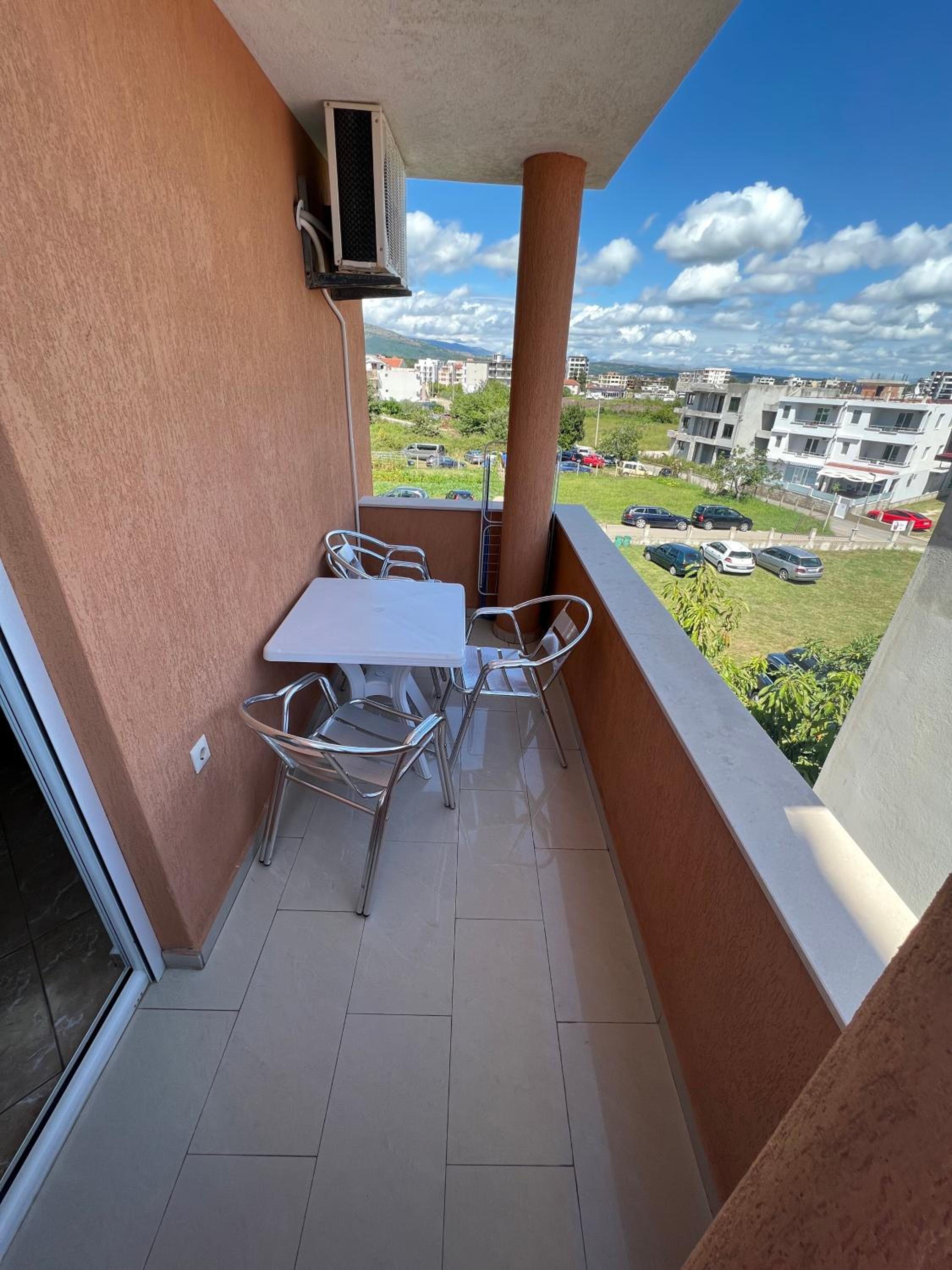 Apartments Zalli