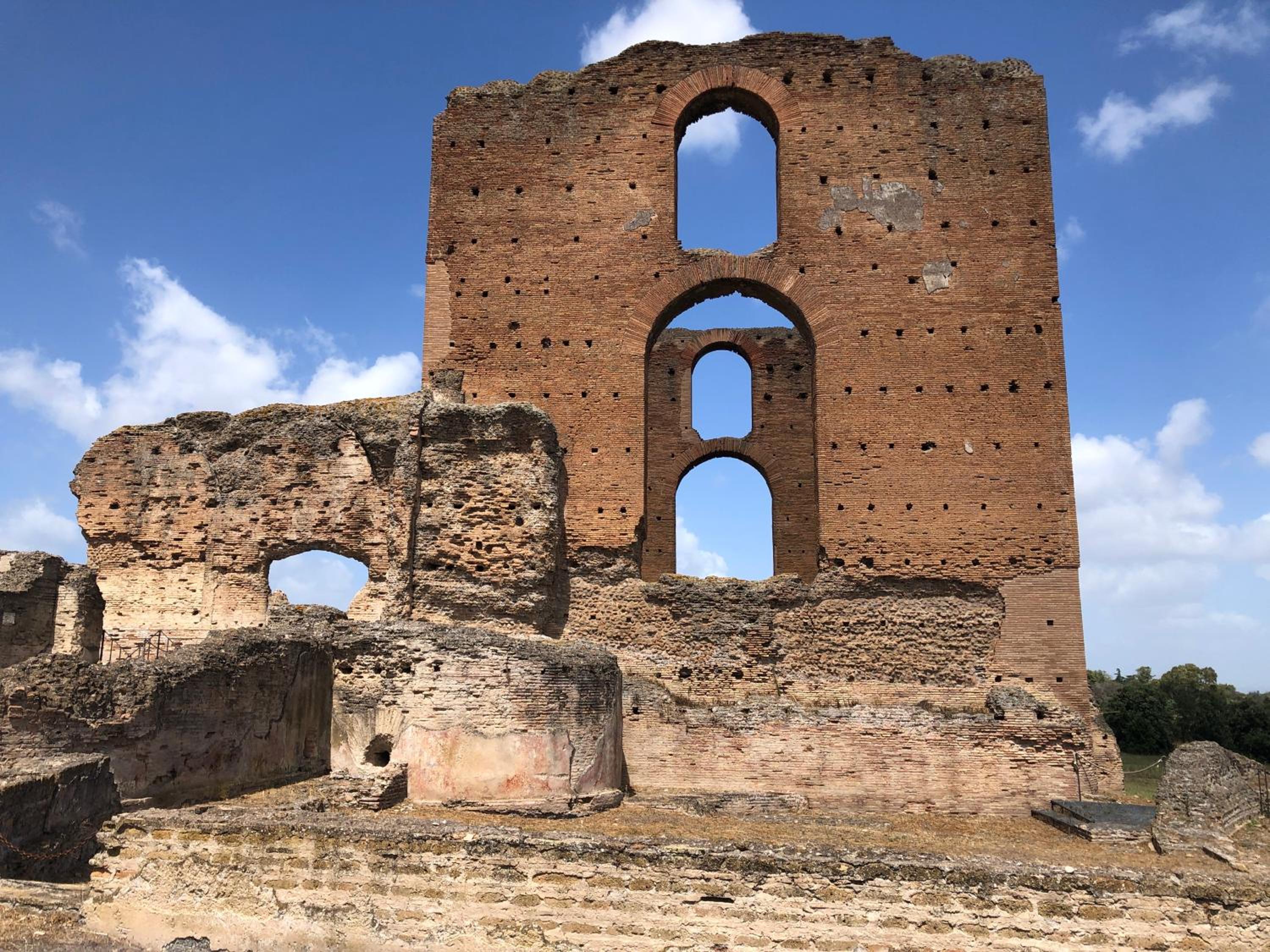 Questa casa non è un albergo CIU-ATR 9390-9