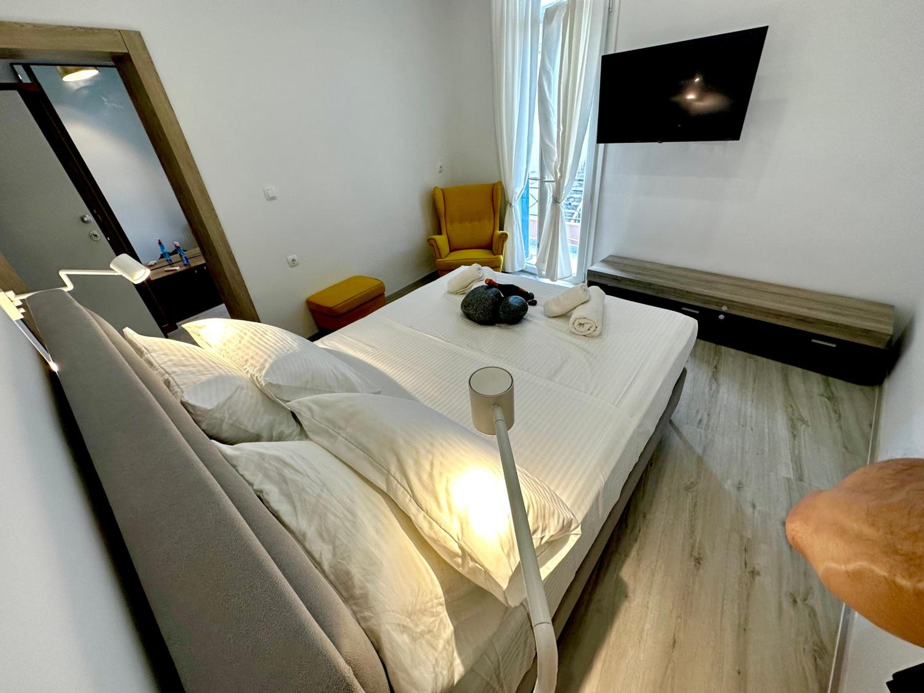 TRAVELLERS CORFU TOWN Luxury Suites, Studios & Apartments