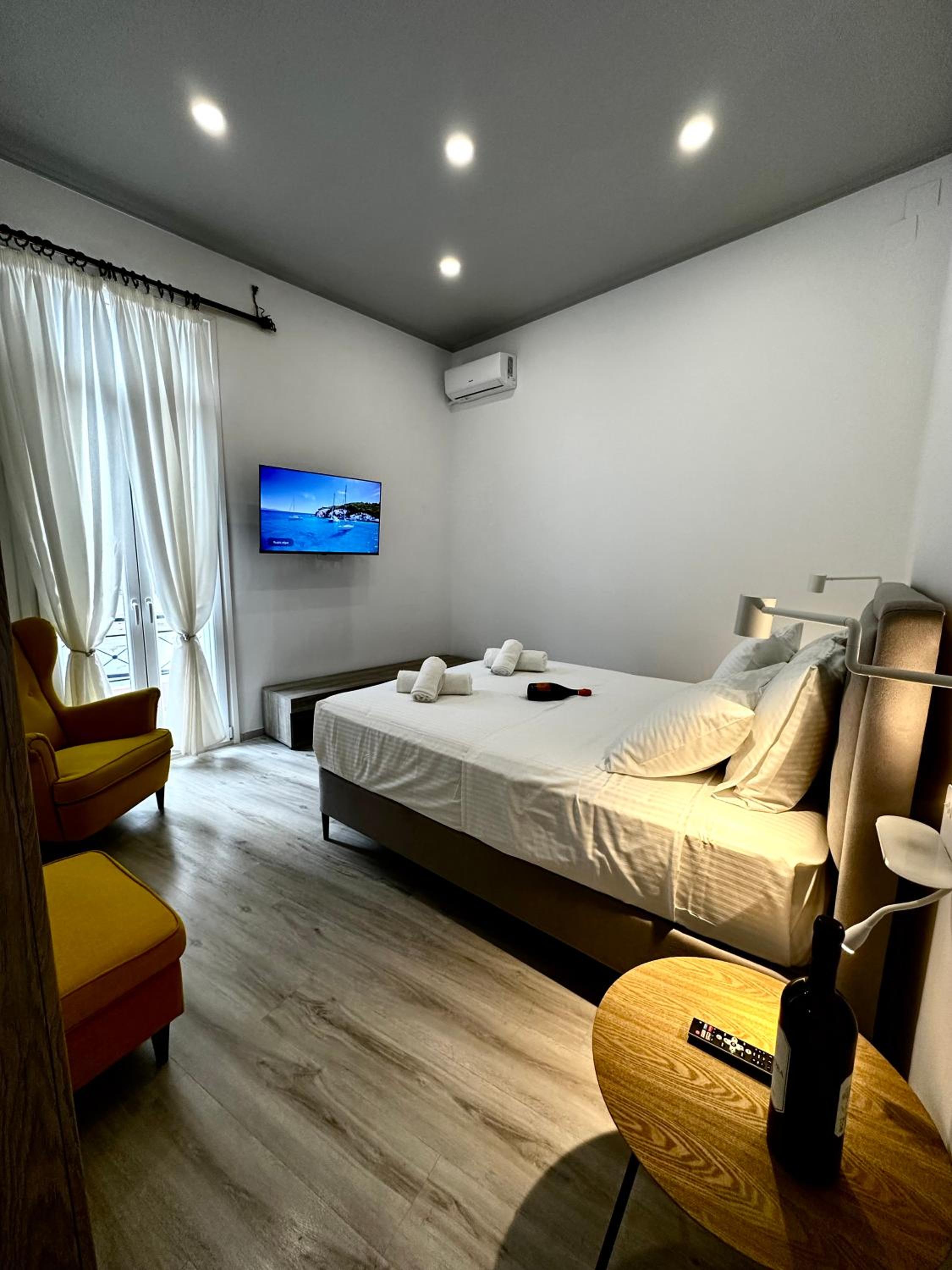 TRAVELLERS CORFU TOWN Luxury Suites, Studios & Apartments