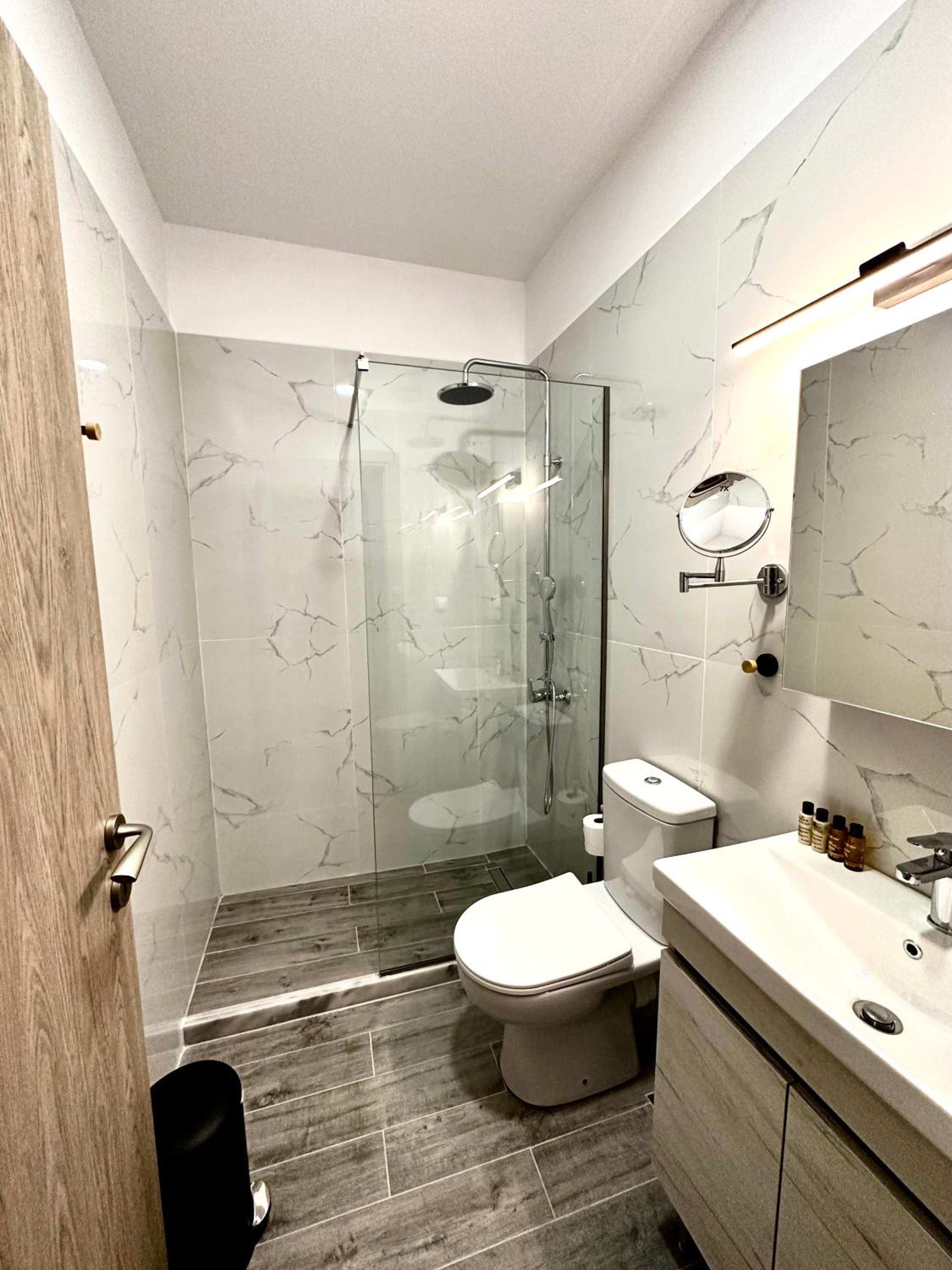 TRAVELLERS CORFU TOWN Luxury Suites, Studios & Apartments