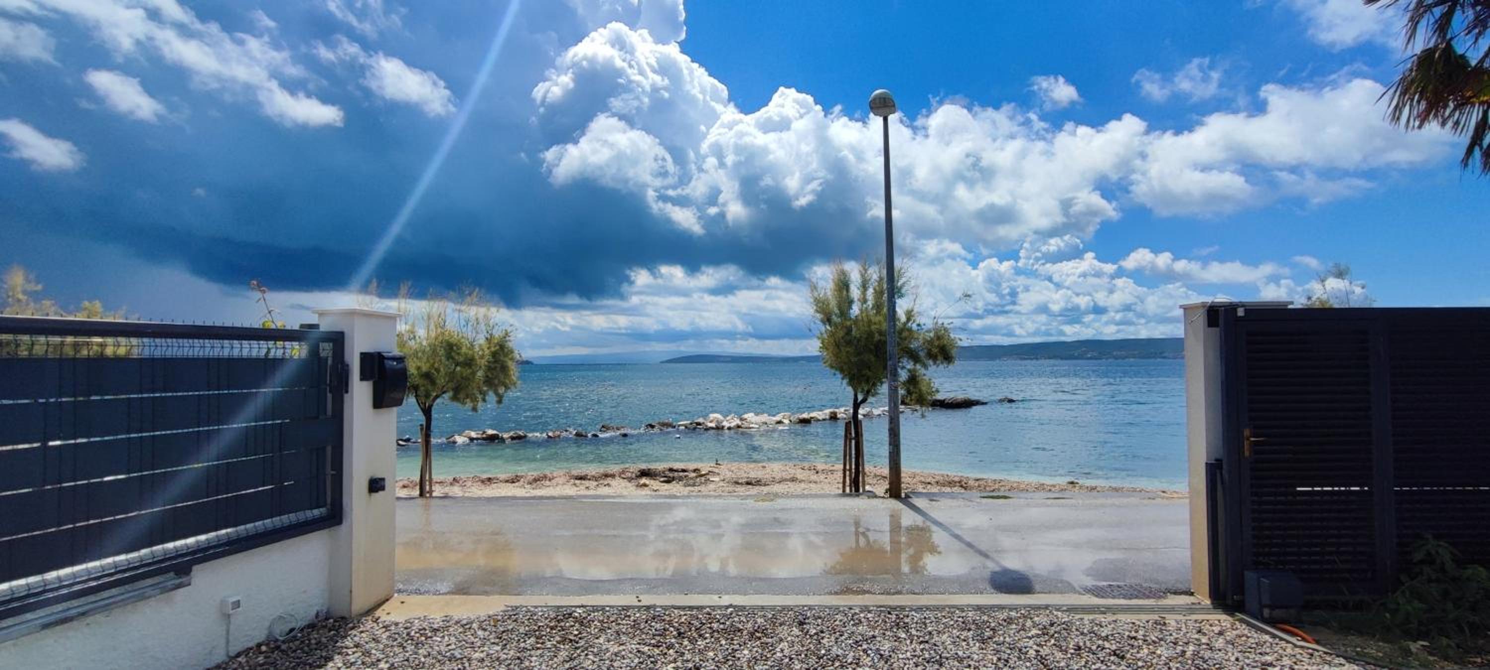 Beachfront Villa Sol&Mar with heated pool and jacuzzi view 2