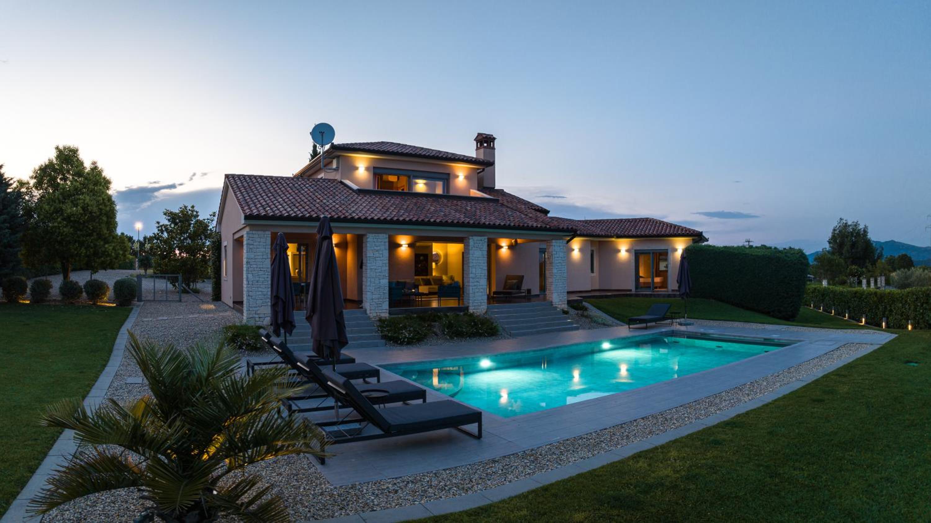 Villa Labin in Zartinj - luxury privacy heated pool with auto cover view 4