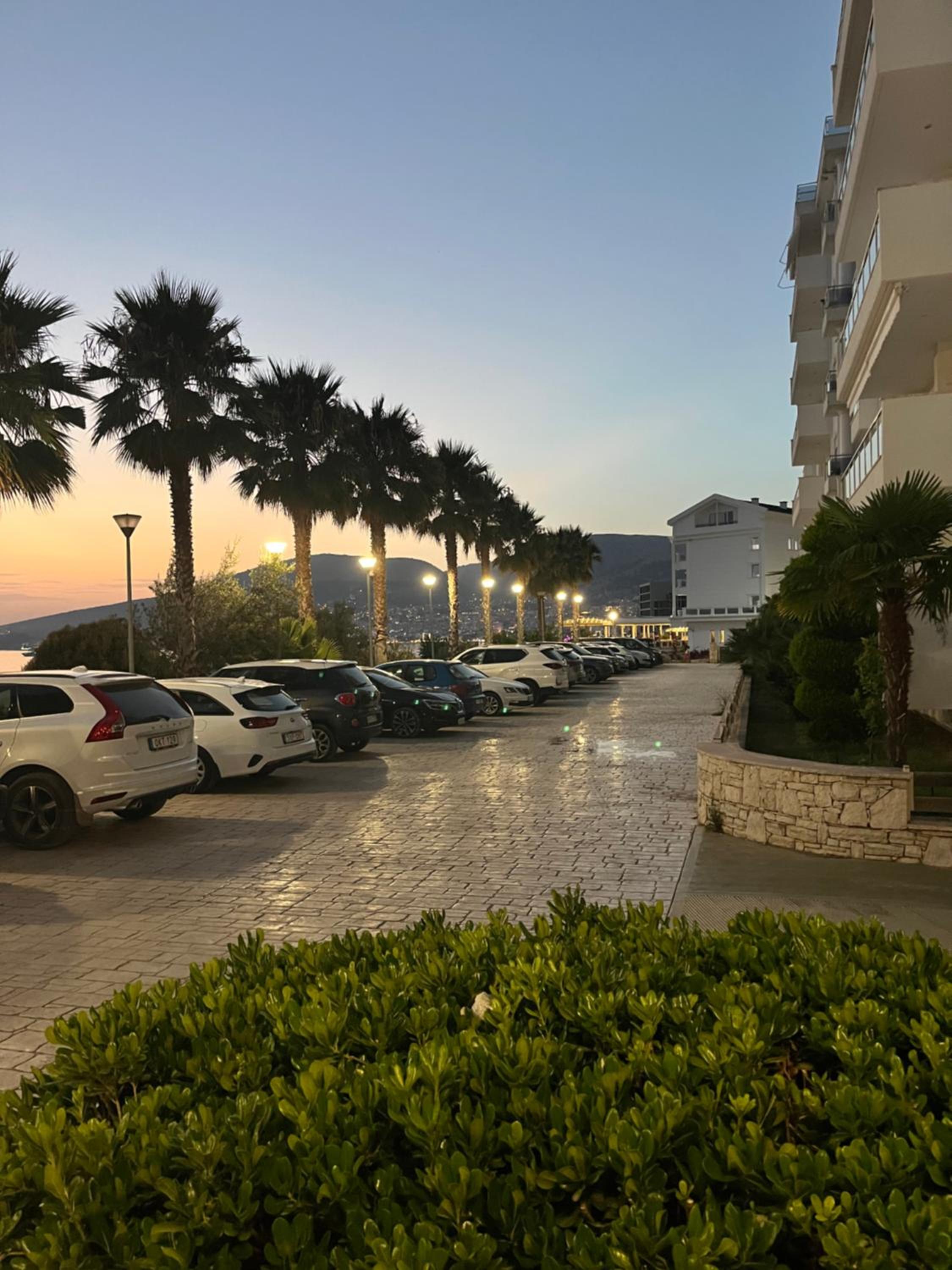 GeNi apartments White residence