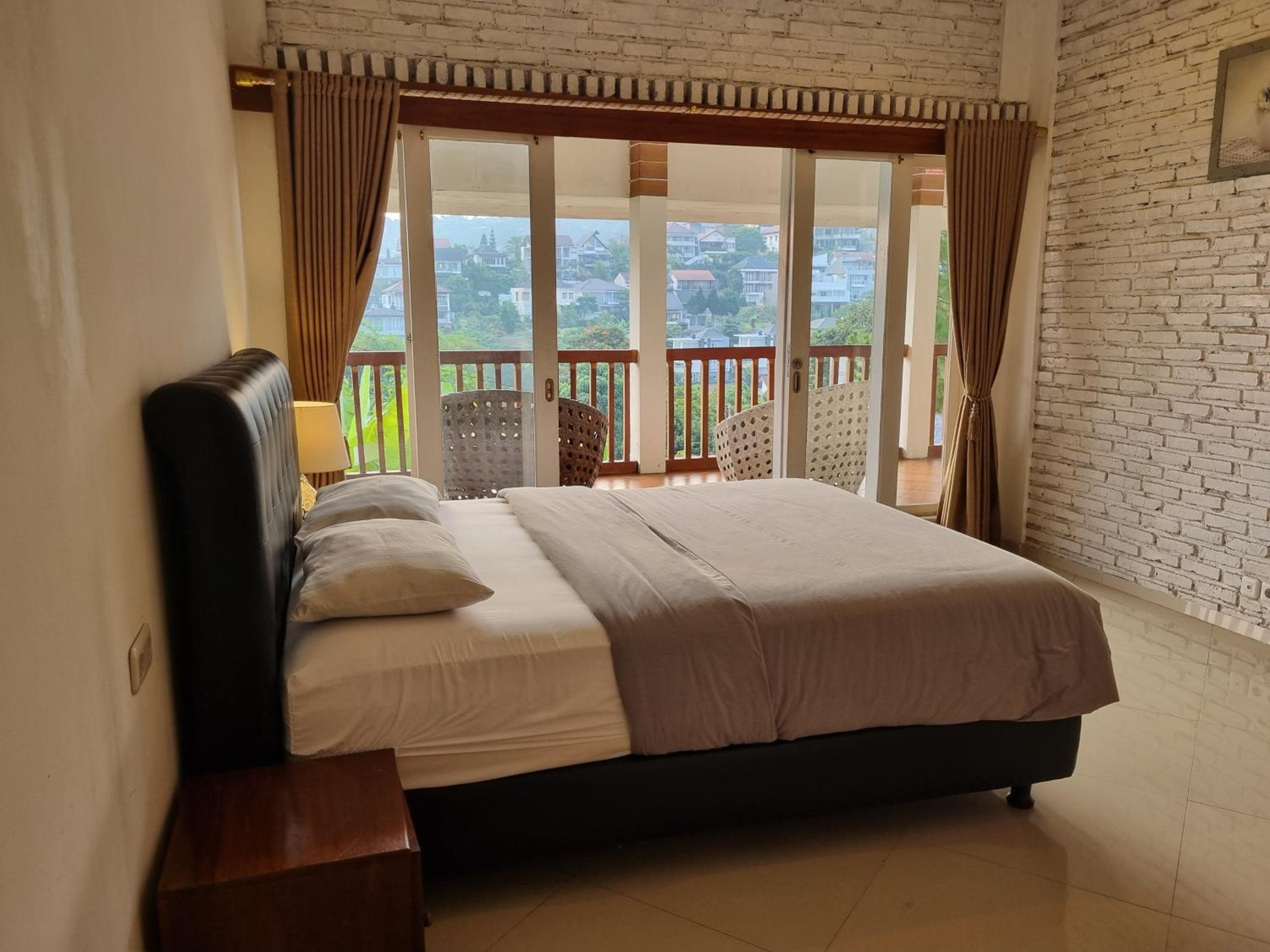 Kirana Guest House Bandung view 2