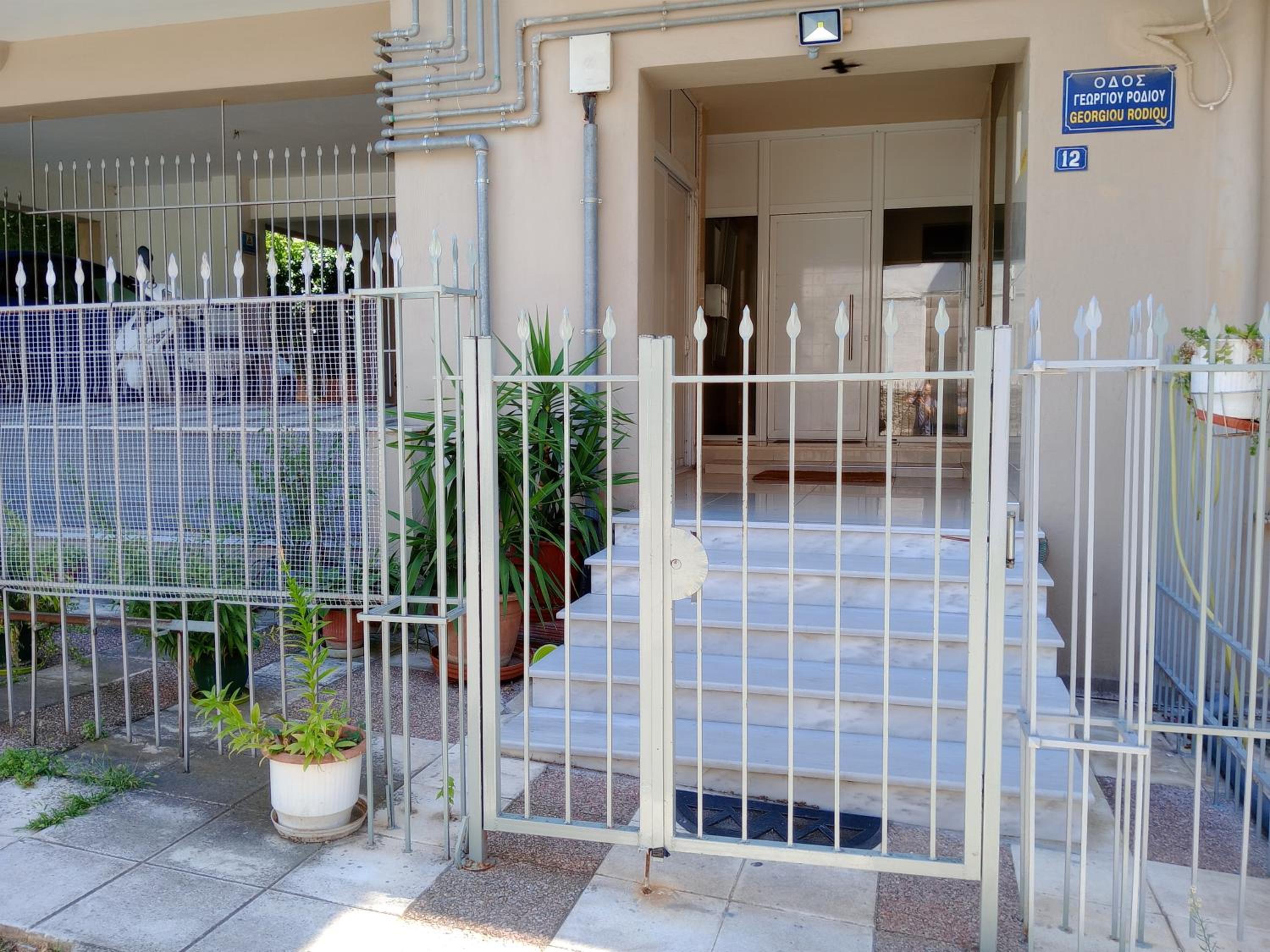 Elpidas houses #2 Private parking