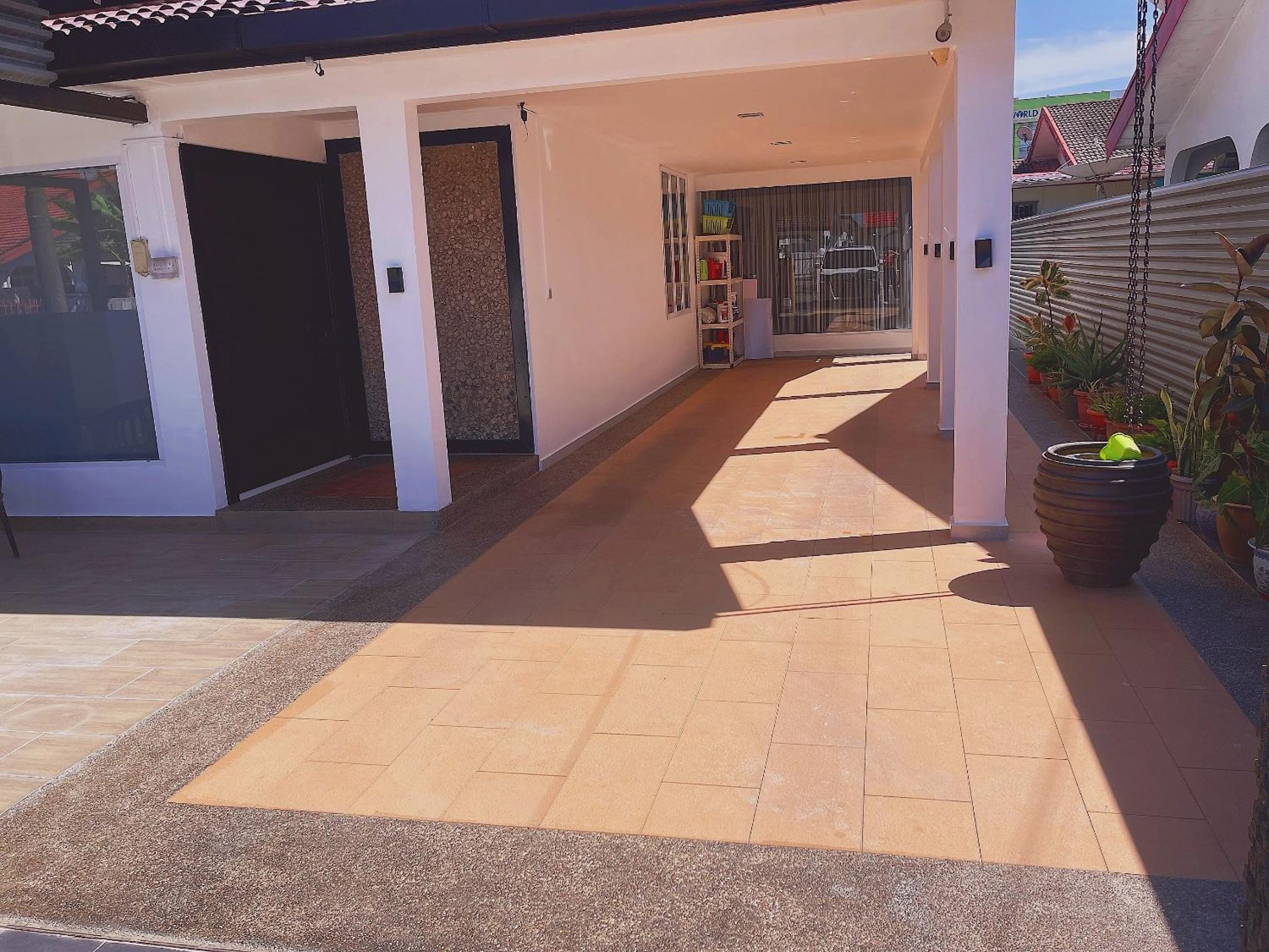 Pelita Commercial Centre Homestay 百丽达商圈民宿 9pax photo 6