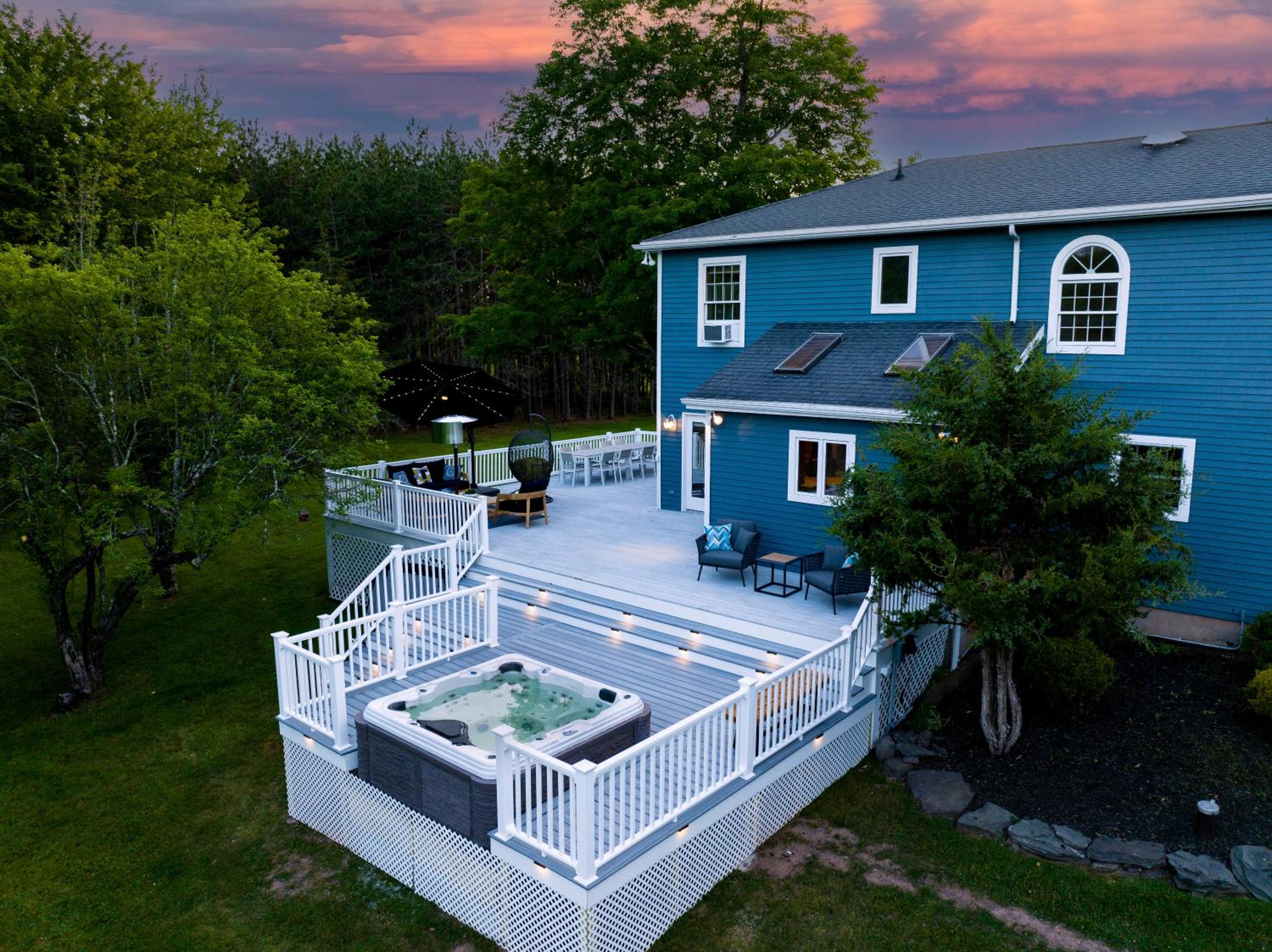 Mountain Blue Vista - Hot tub, Firepit, 10 acres, perfect location! view 2