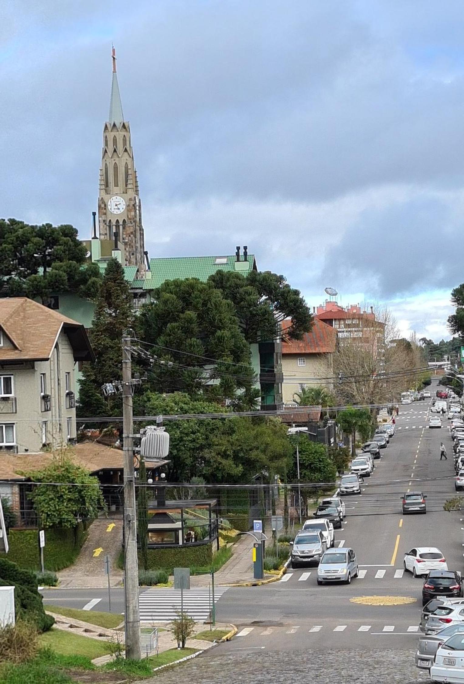 Apartamento no centro de Canela-200 m da Catedral