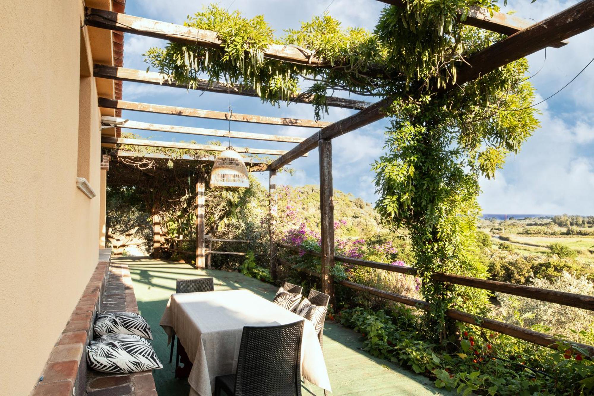 Casa Fuile en Orosei — balance & terrace