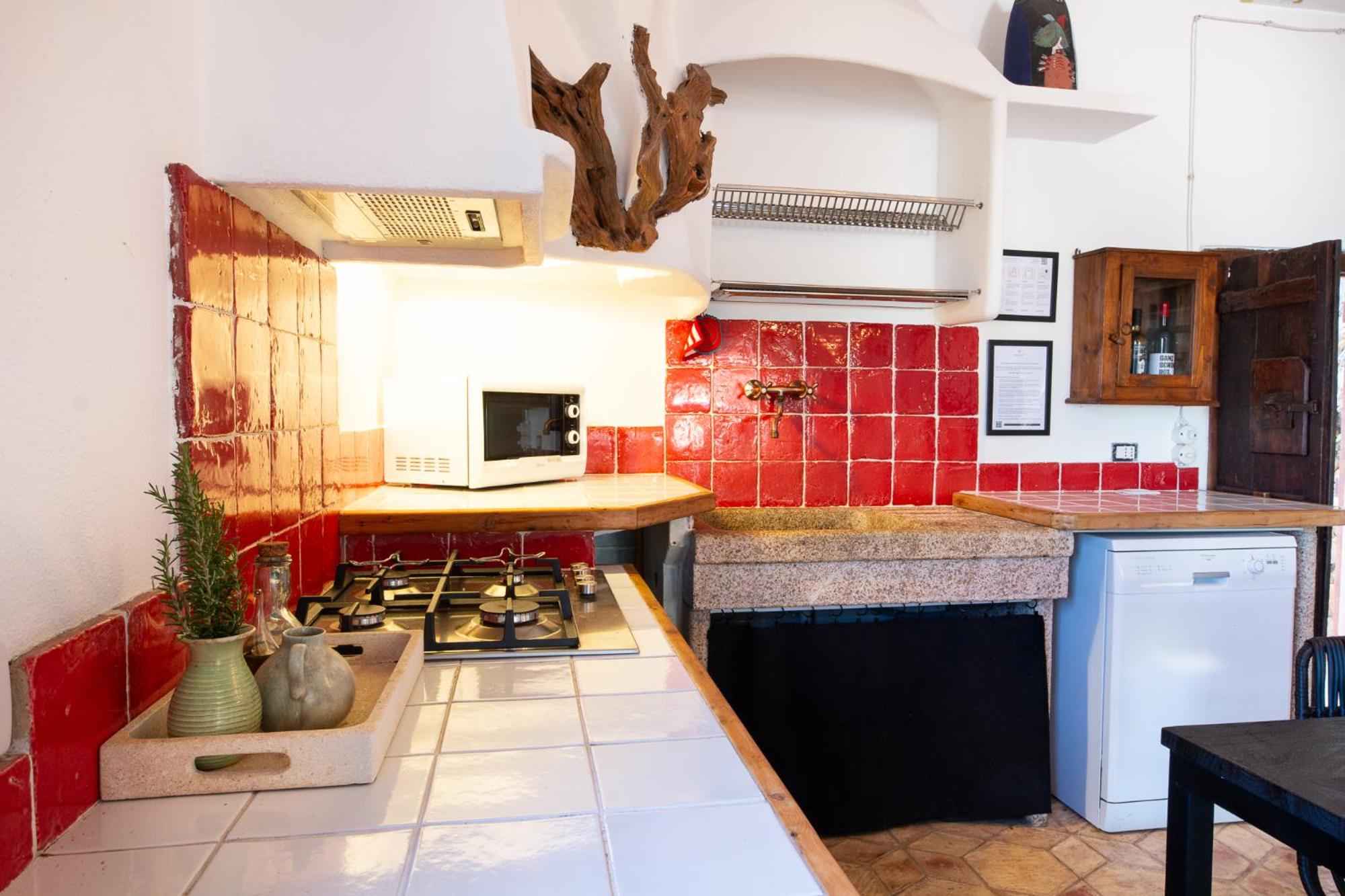 Casa Fuile en Orosei — kitchen