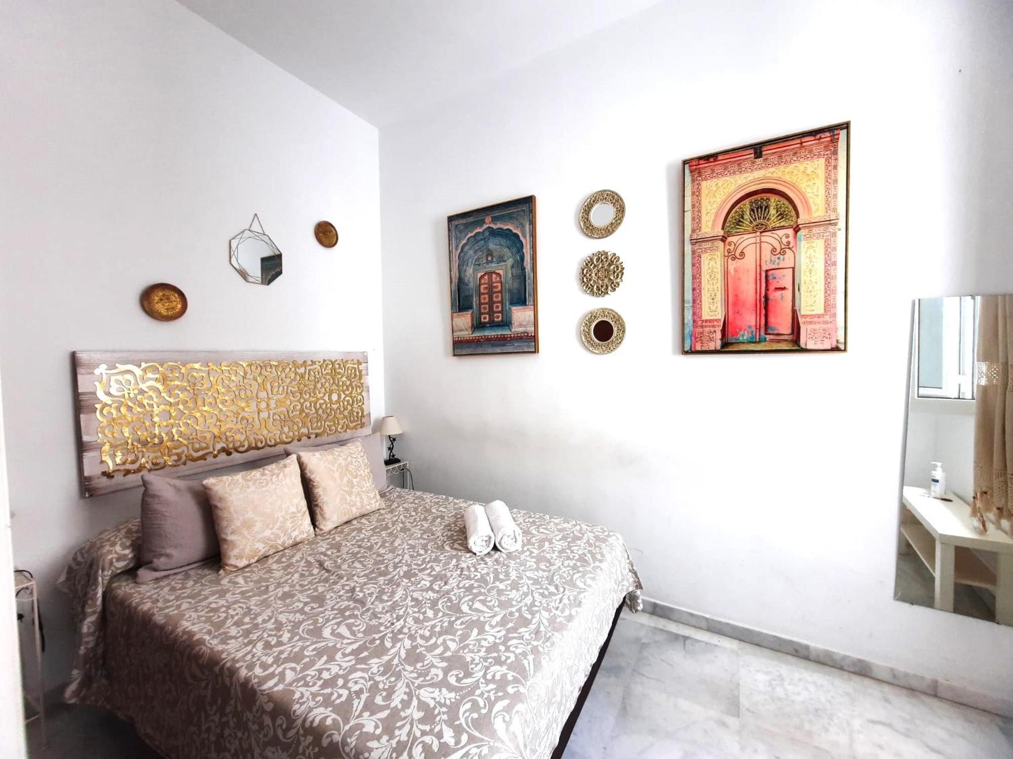 Budget and lovely rooms Las Setas view 3