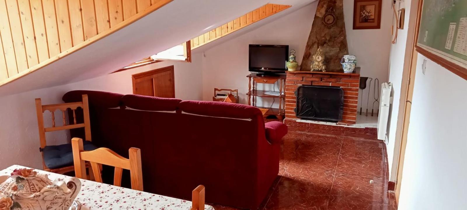 Apartamento abuhardillado en pueblo asturiano