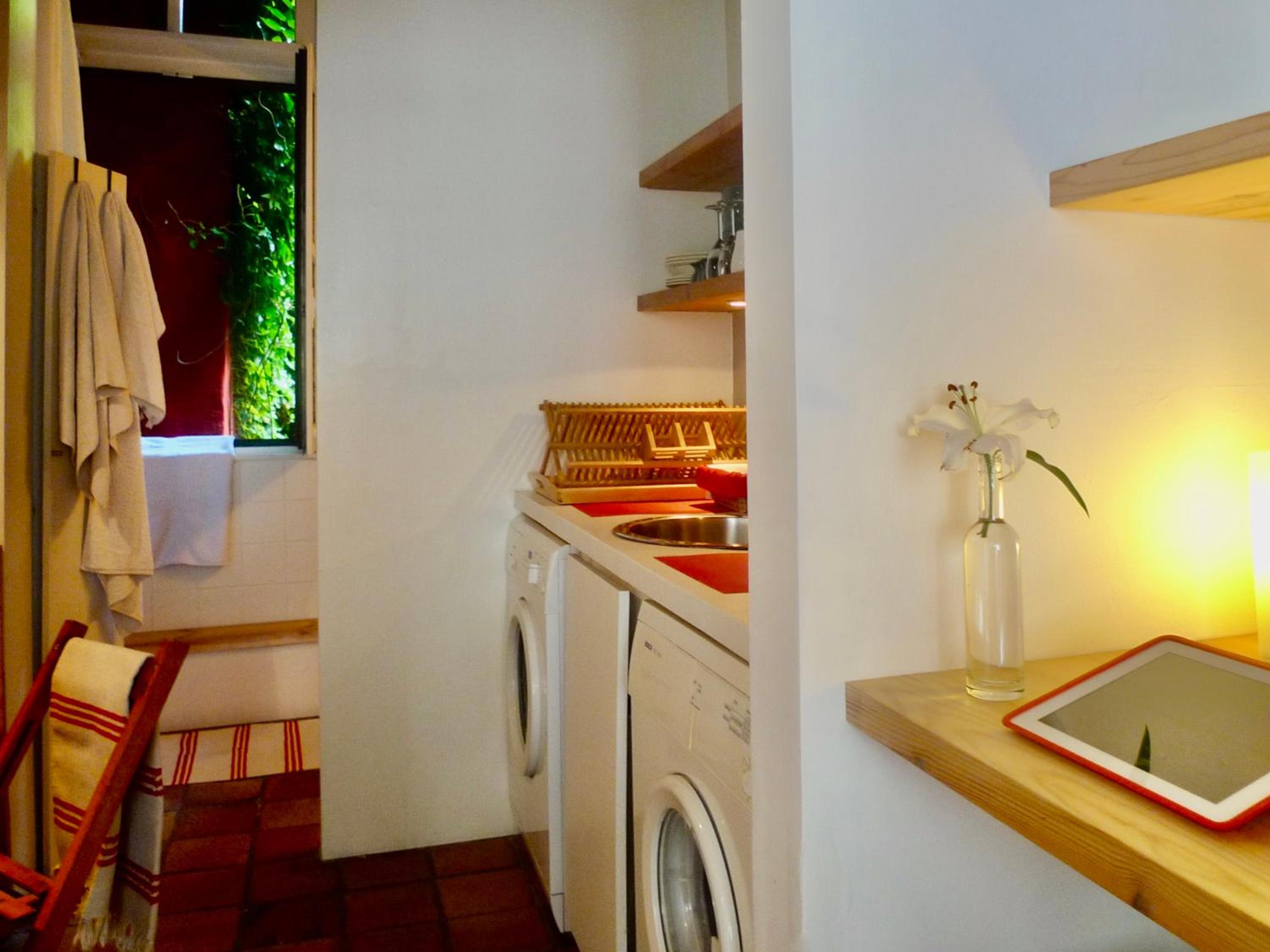 Heaven AT 11, your Deluxe Studio with personal bathroom, kitchenette & terrace