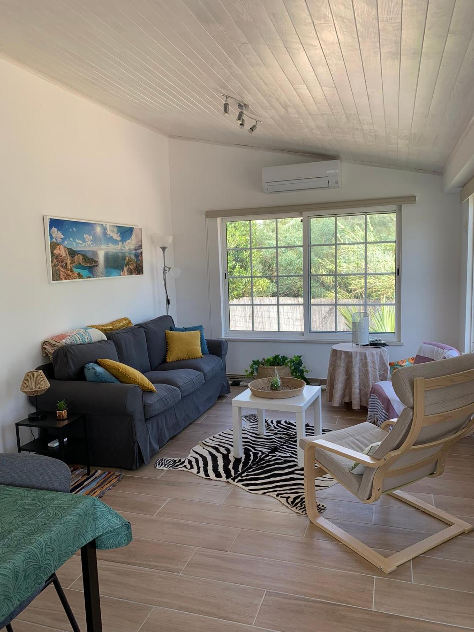 Casa Paraiso Logement living cuisine 2 chambres, salle de bains, espaces extérieurs privés, grande piscine et jardins partagés, à proximité des PLAGES de F