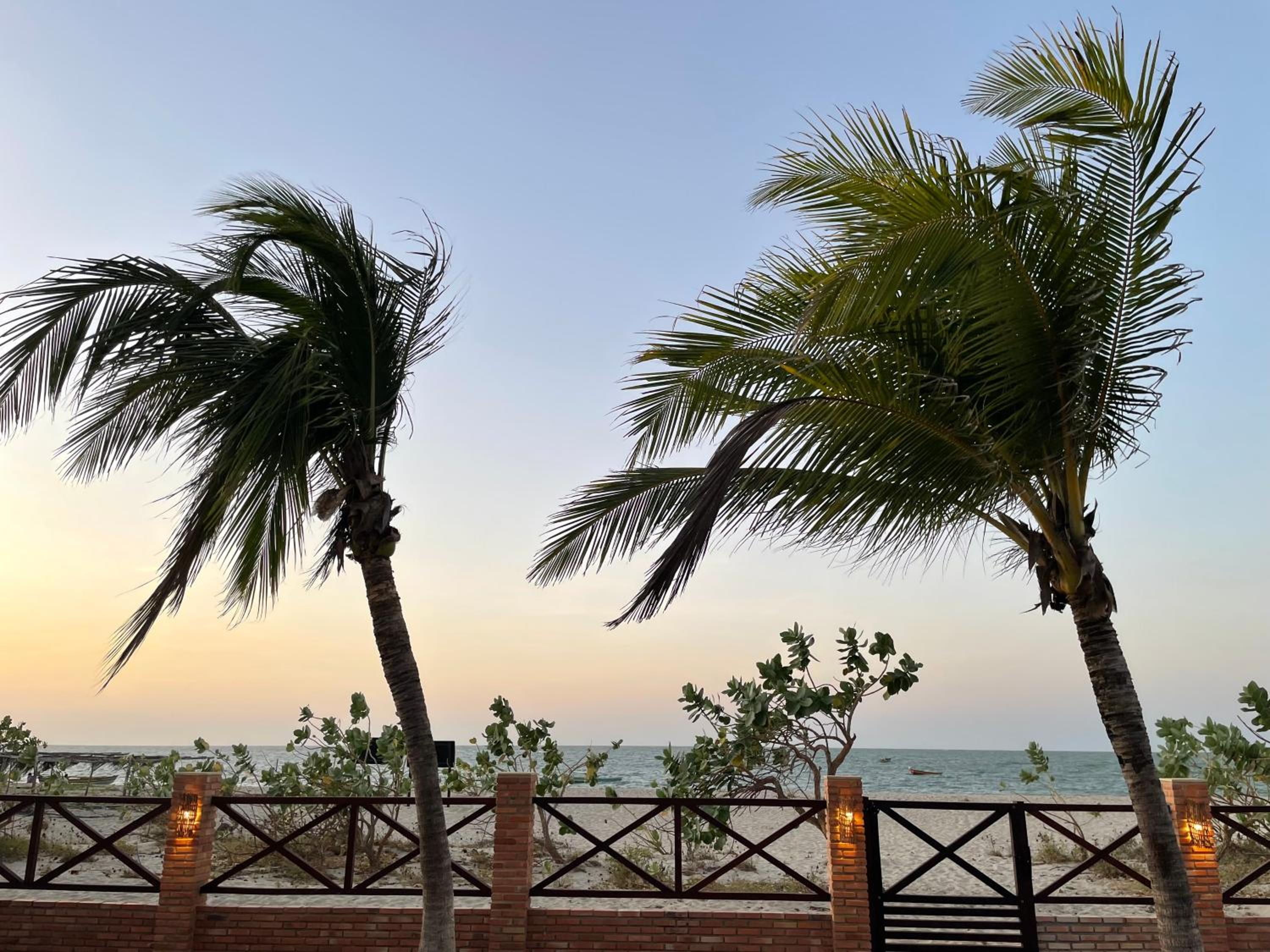 BEACH HOUSE - Loggia Suite 3 - com cozinha - na praia - BEACHFRONT
