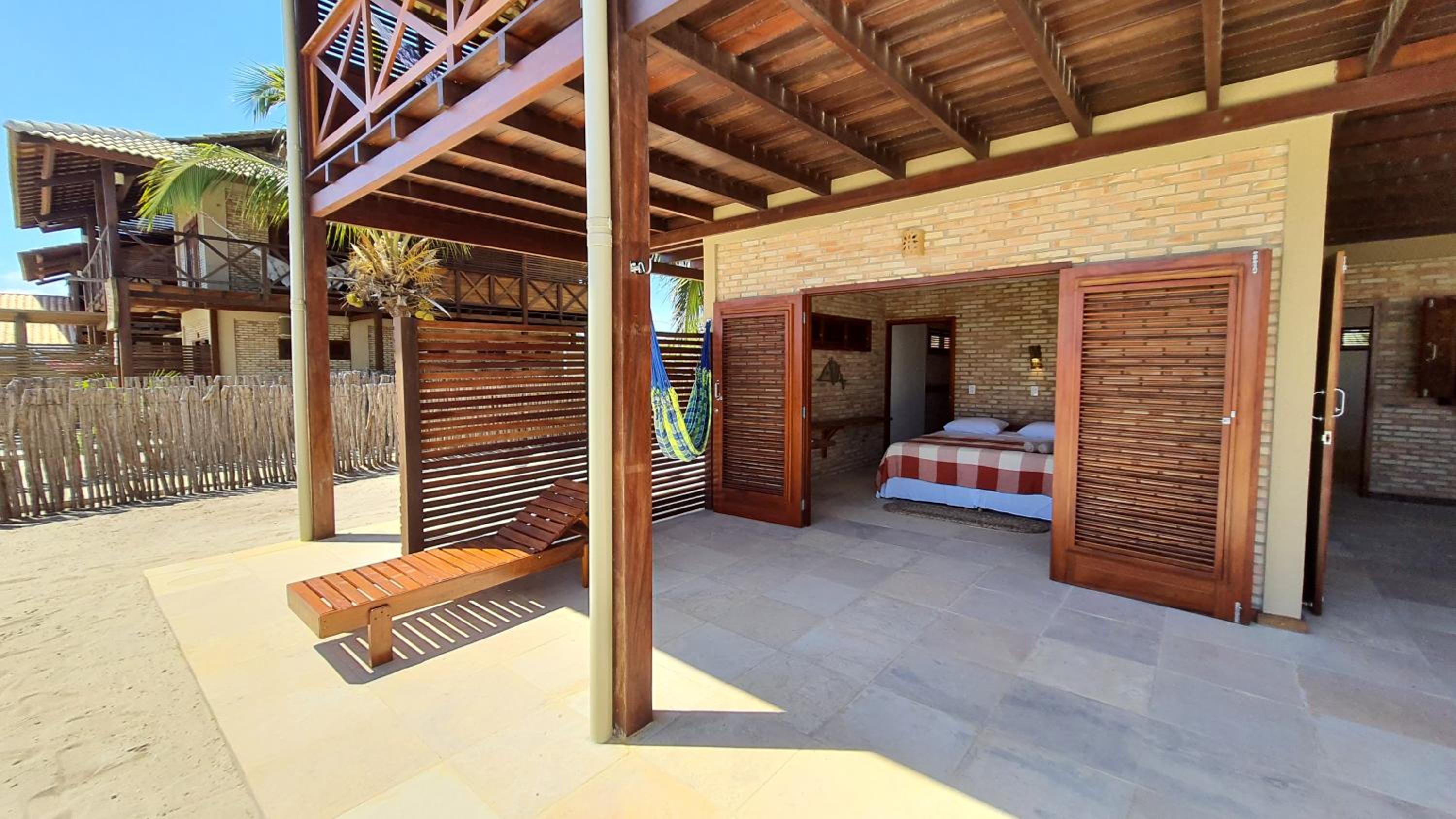 BEACH HOUSE - Loggia Suite 3 - com cozinha - na praia - BEACHFRONT