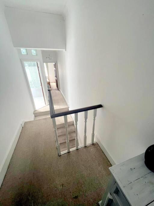 3-bedroom house - Thornton Heath view 2