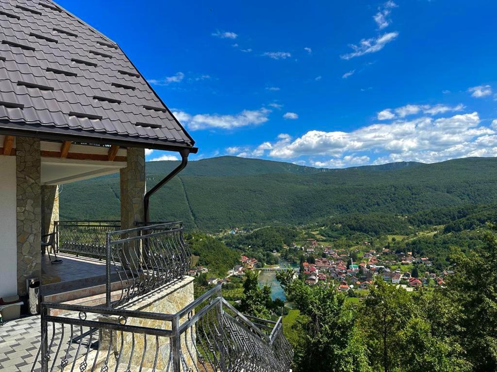 Villa Ostrovica