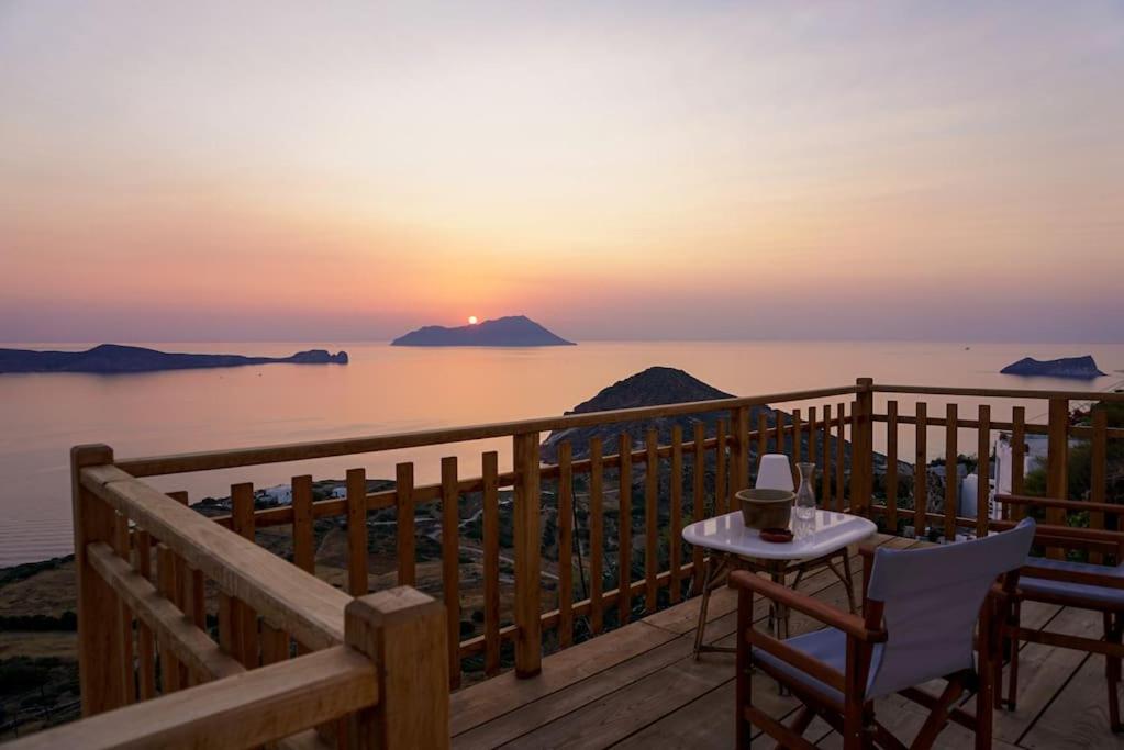 Traditional Cycladic House with Breathtaking View