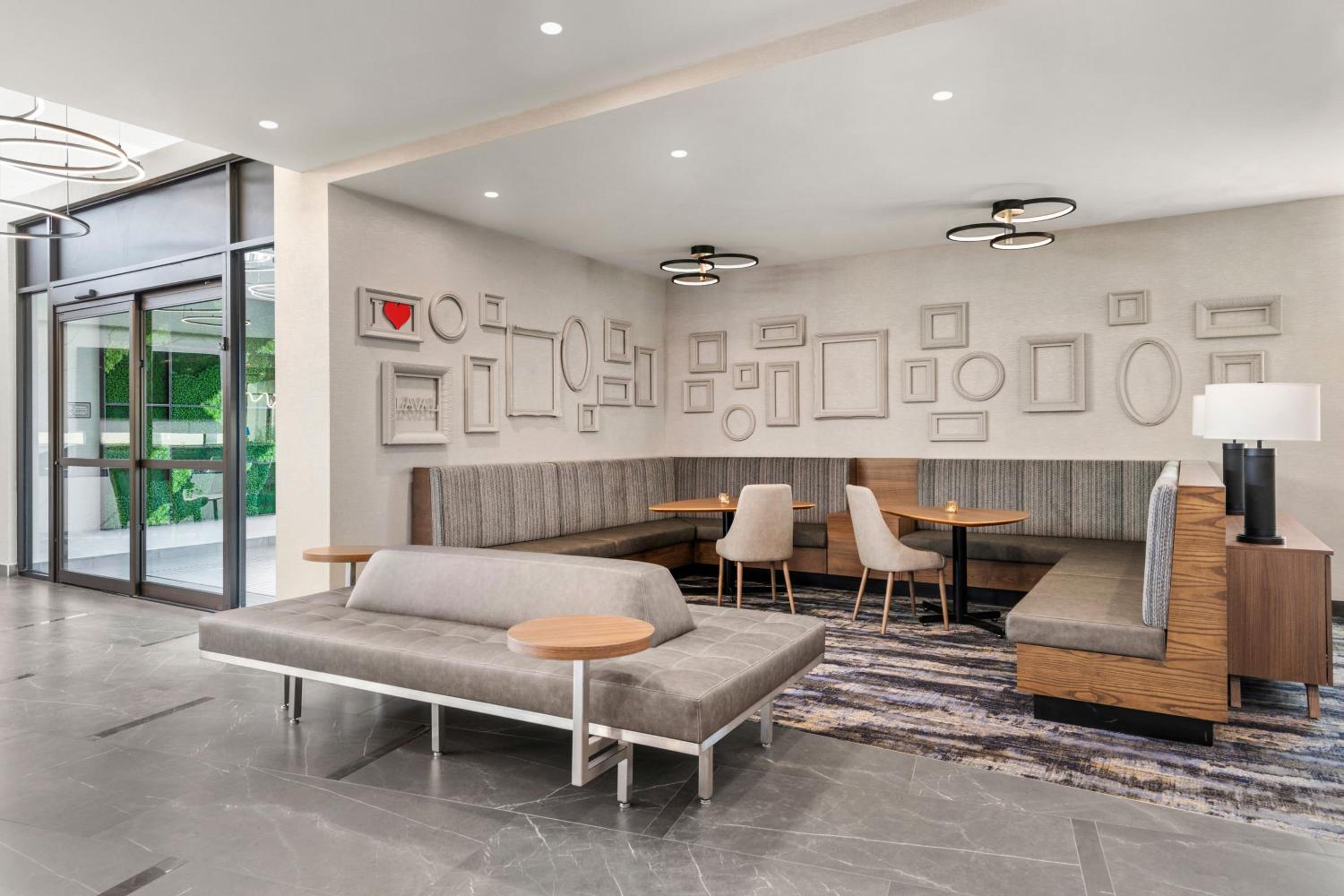 Montreal Vacations - Residence Inn by Marriott Laval - Property Image 4
