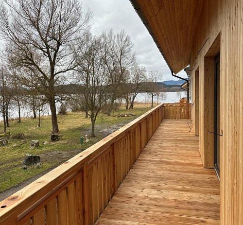 Lipno Apartments BERGMAX, Ski Areál Lipno 16min dojezd - Resort Malé Lipno s terasou a zahrádkou, parking free