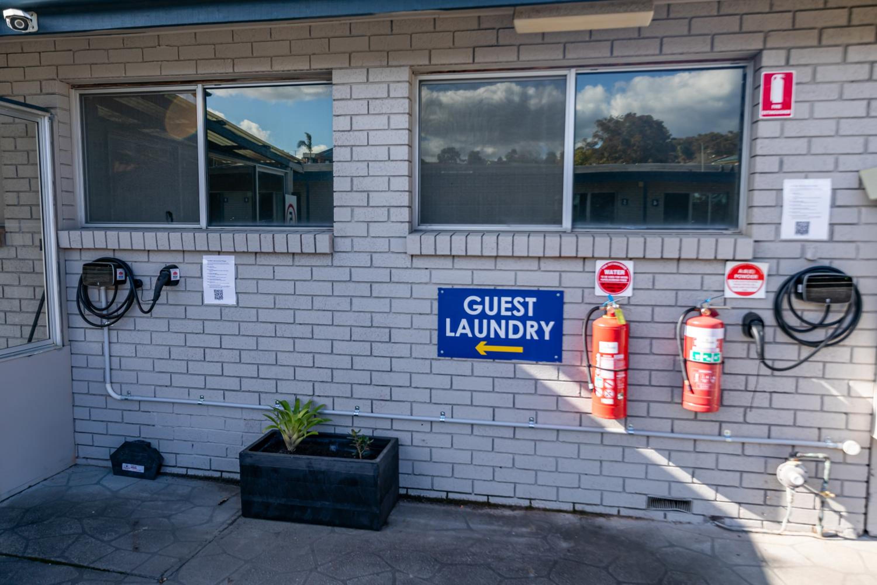 Eden Motel