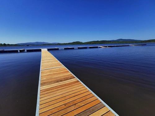 Lipno Apartments BERGMAX, Ski Areál Lipno 16min dojezd - Resort Malé Lipno s terasou a zahrádkou, parking free