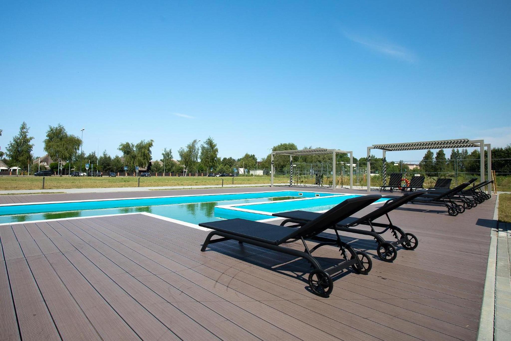 Mindaugo apartamentai su šildomu baseinu, sporto sale, vaikų kambariu, work zona view 4
