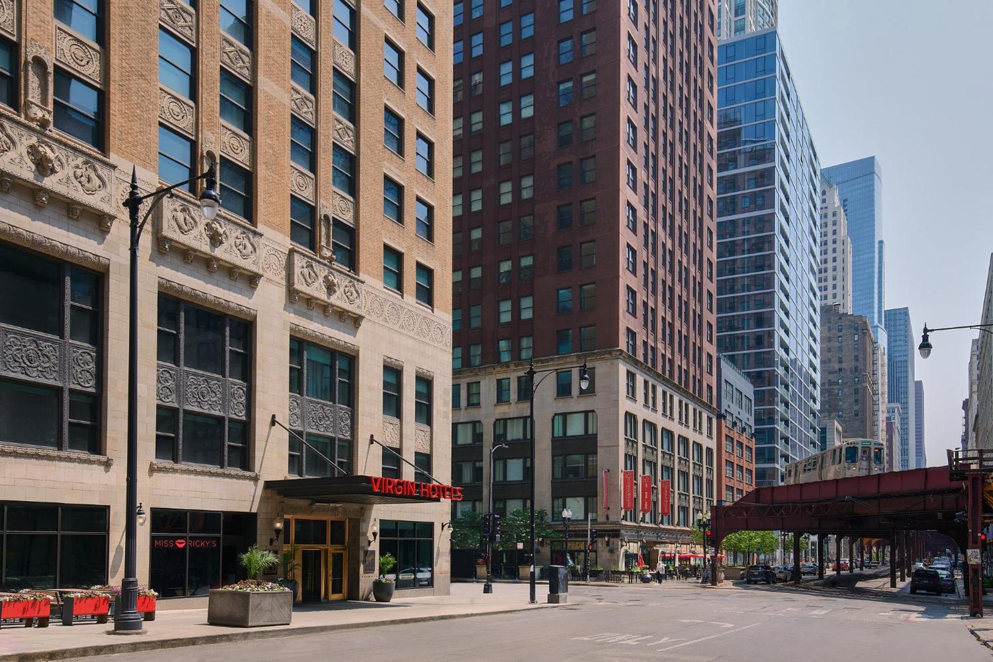Sports Illustrated Resorts Chicago — Chicago
