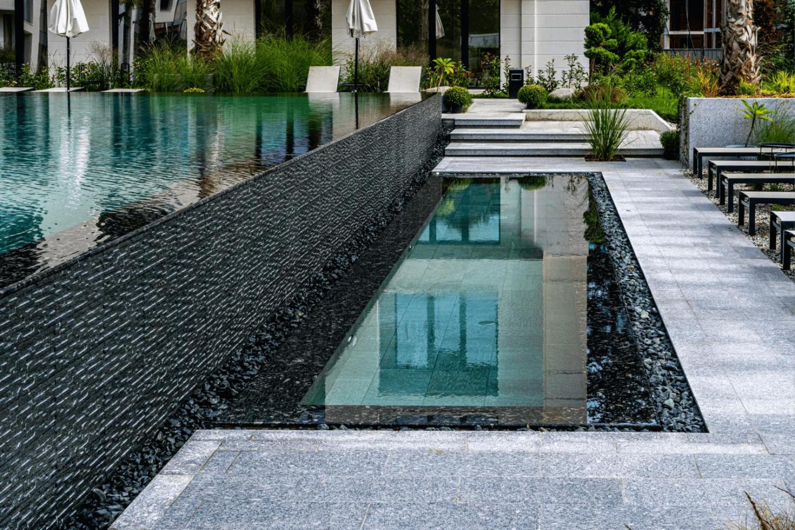 Studio with pool