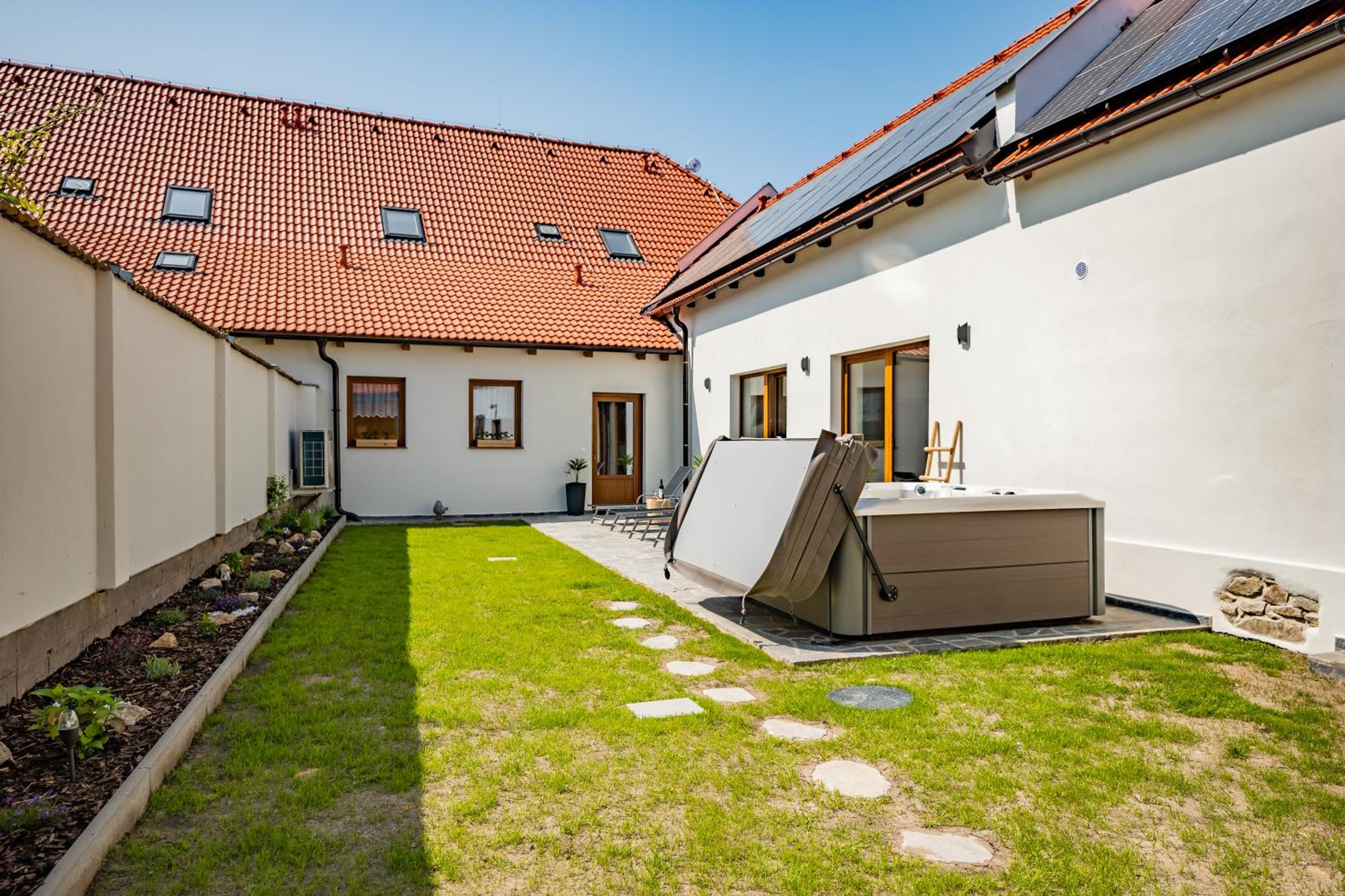 Wellness zoo apartmány Lhota