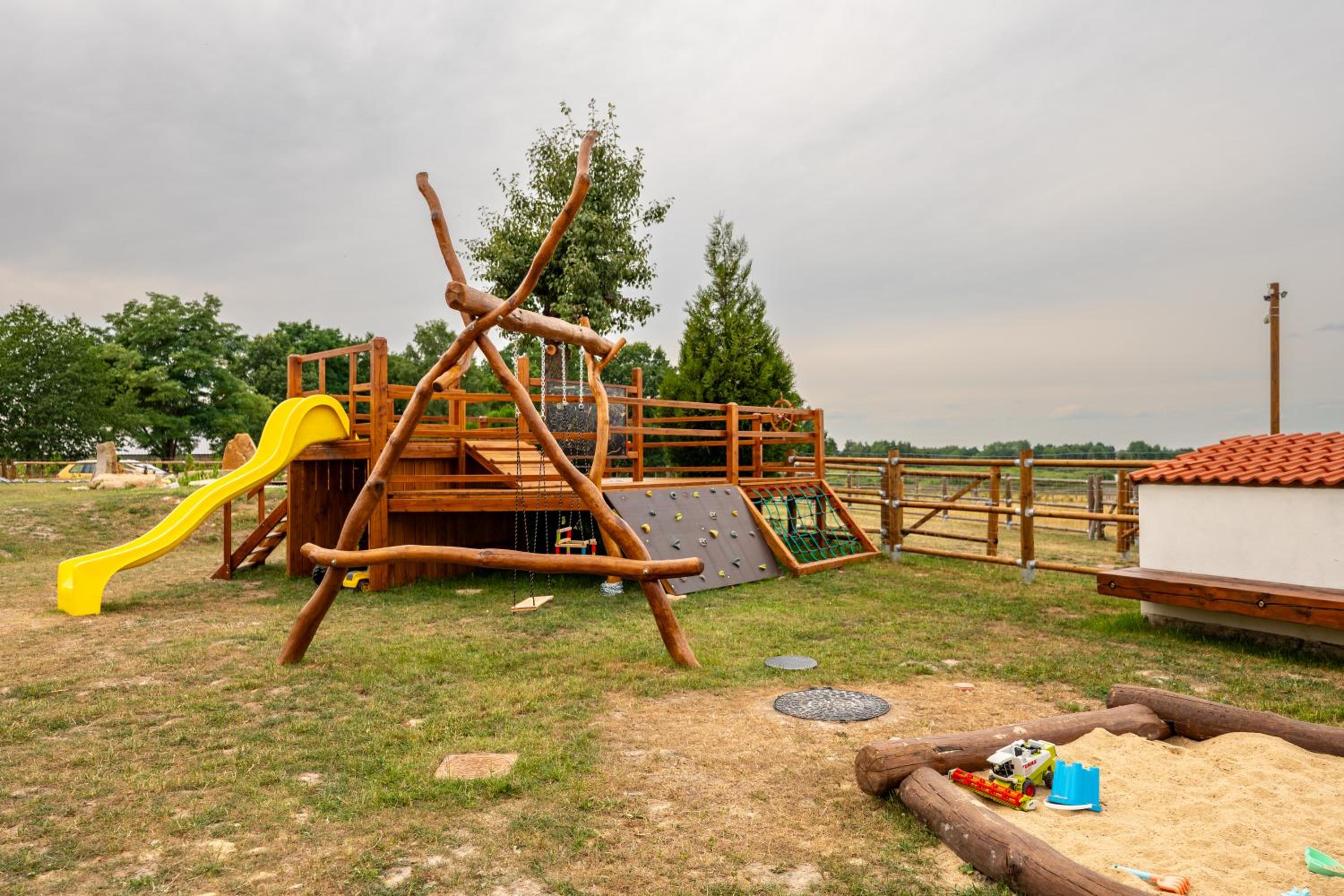 Wellness zoo apartmány Lhota