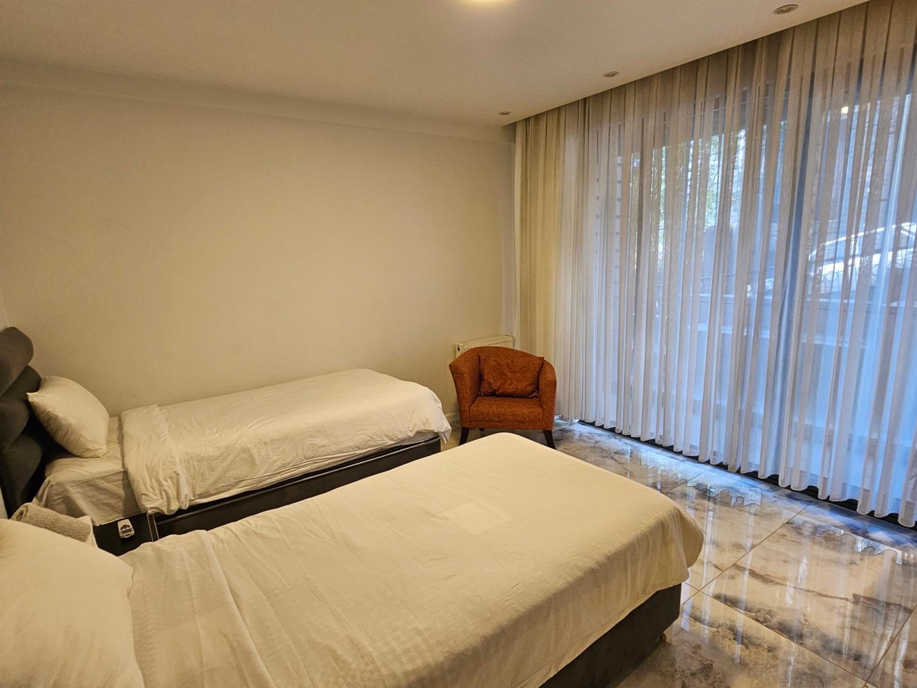 PERFECT RESİDENCE TAKSİM, 2 BEDROOM, POOL, Gym, Sauna