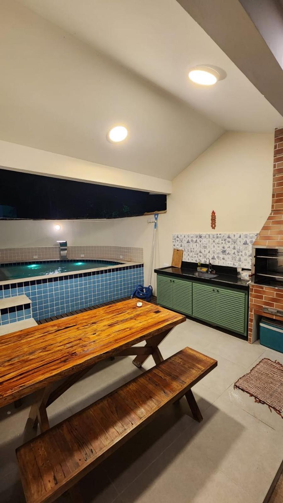 Casa Andorinha 3 Quartos com ar condicionado, piscina privativa, área gourmet, próximo ao Centro Histórico e roupa de cama e banho de qualidade