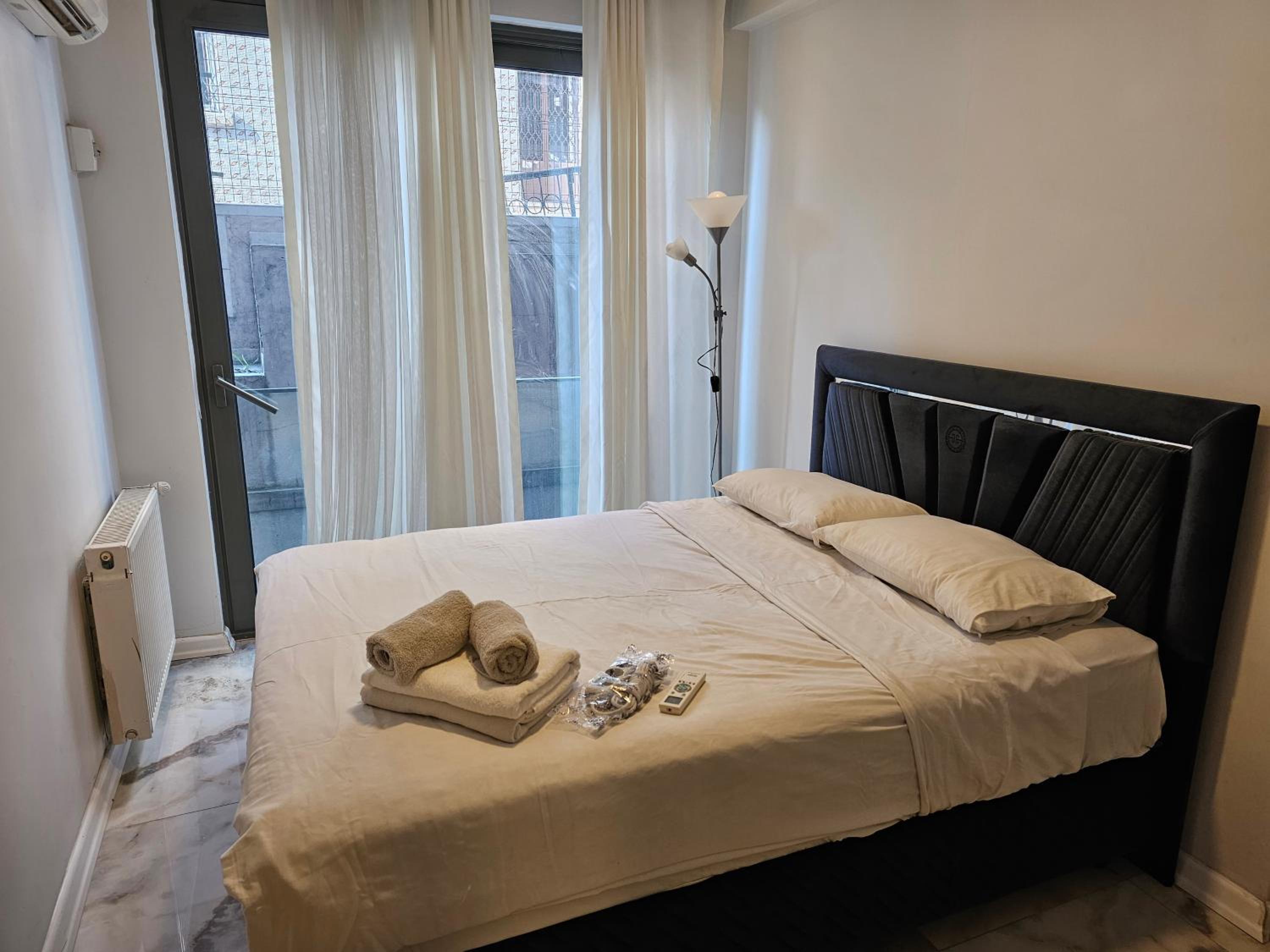 PERFECT RESİDENCE TAKSİM, 2 BEDROOM, POOL, Gym, Sauna