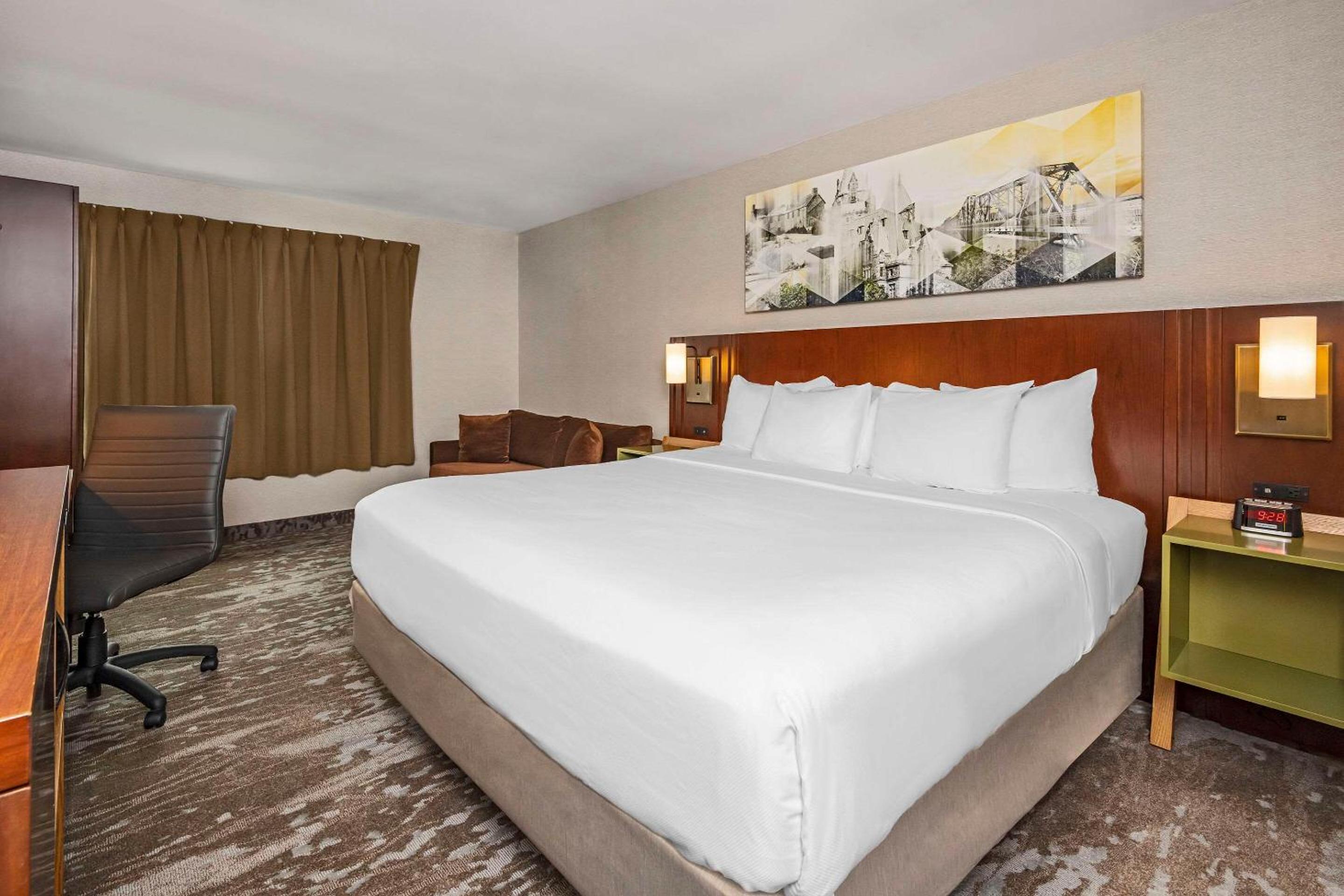 Cambridge Vacations - Comfort Inn - Property Image 10