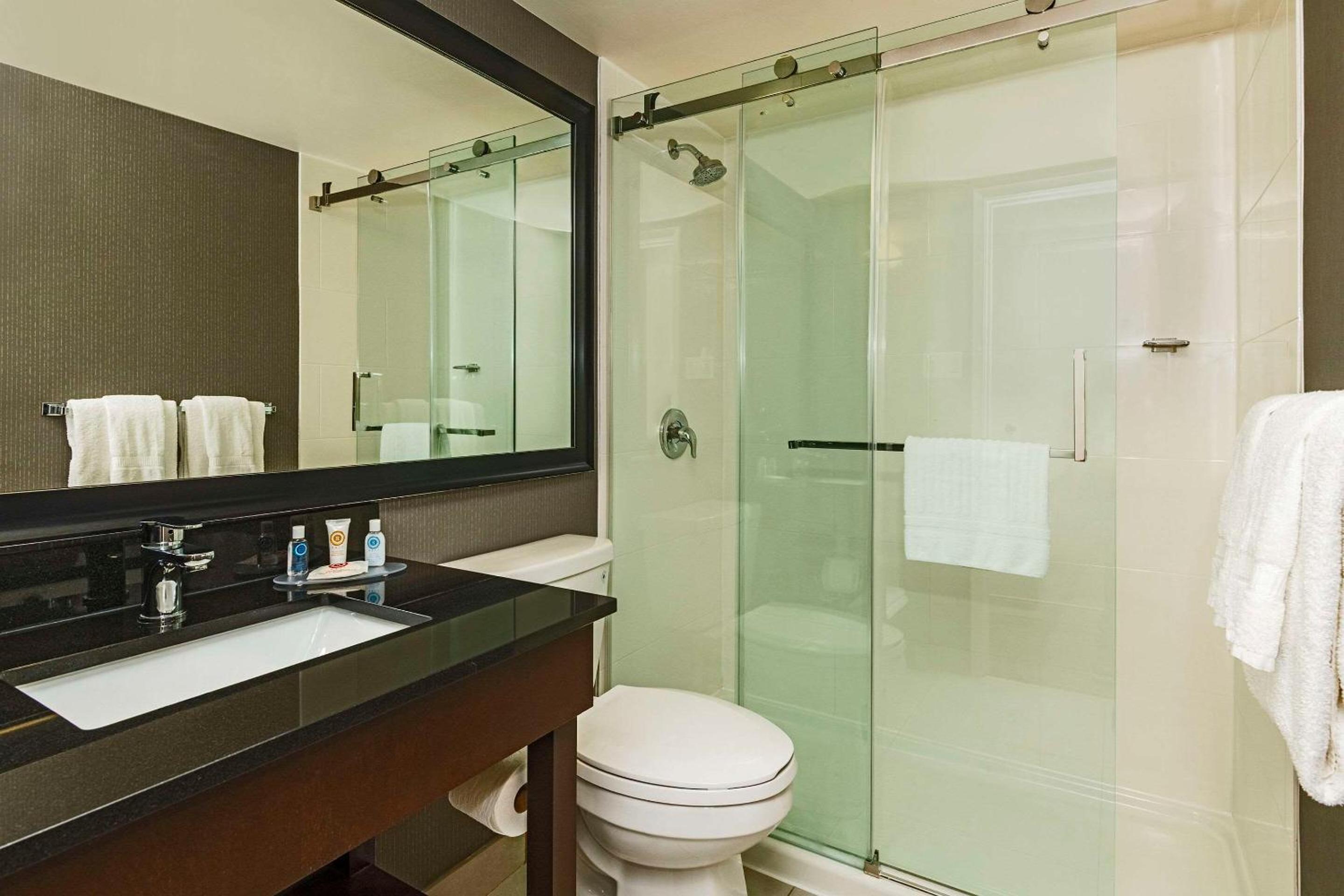 Cambridge Vacations - Comfort Inn - Property Image 19